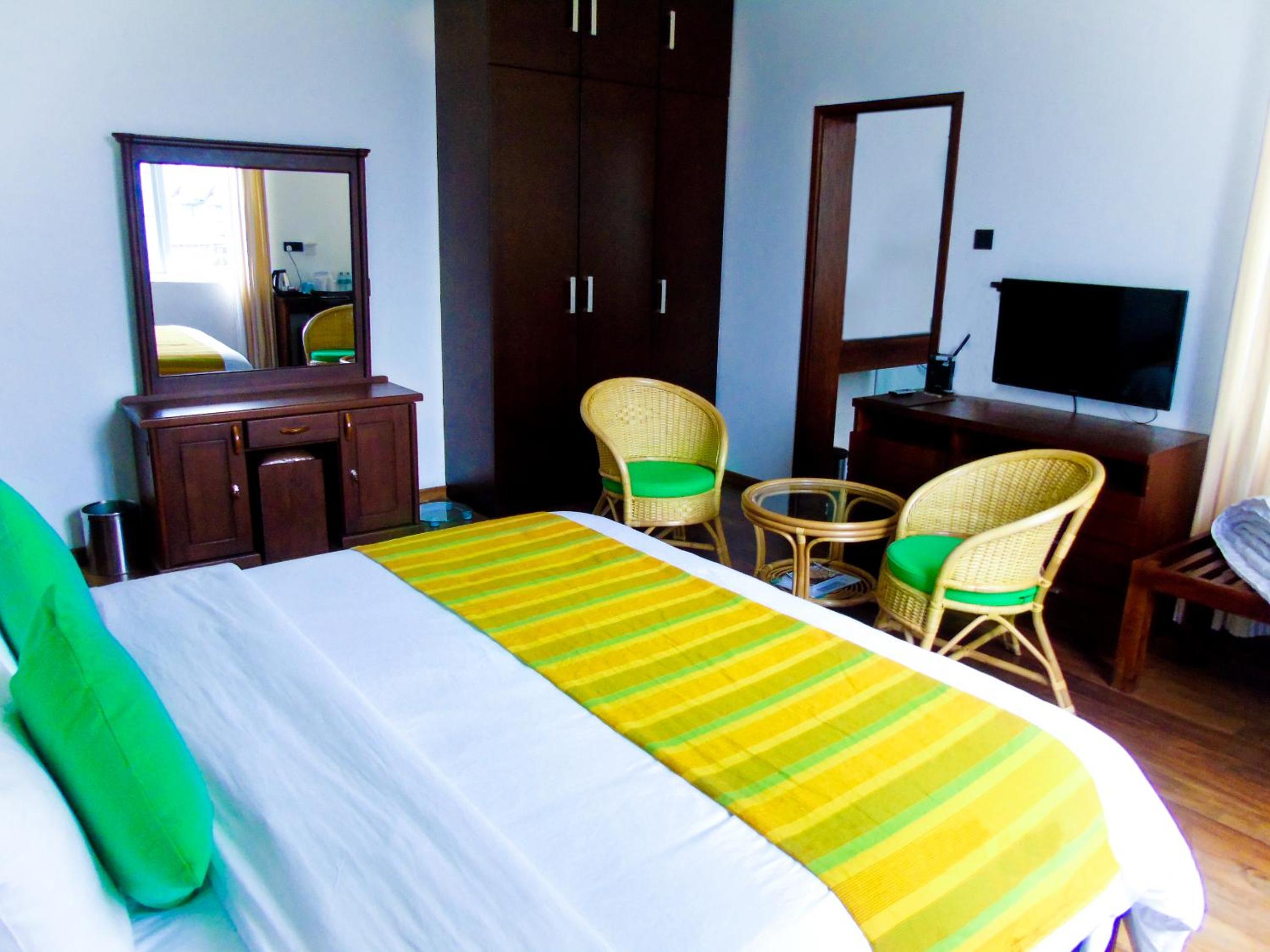 Deluxe King Room photo 1