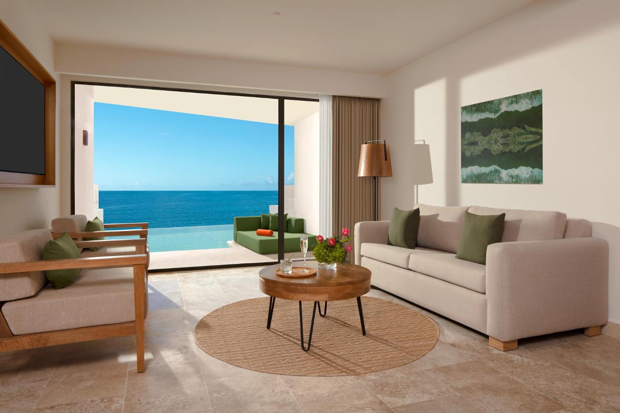Relax and unwind with stunning ocean views!