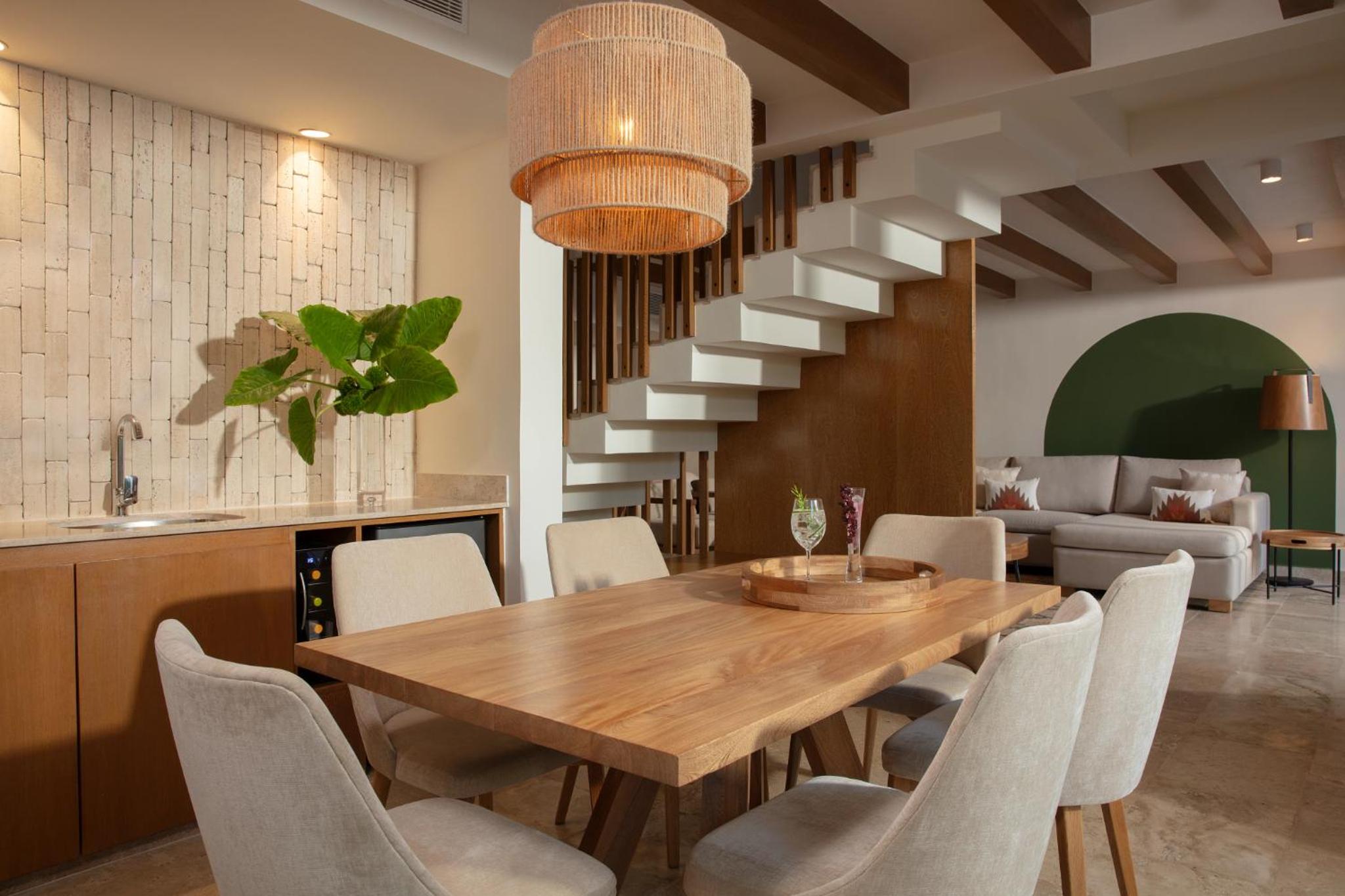 Enjoy elegant meals in this stylish dining area!