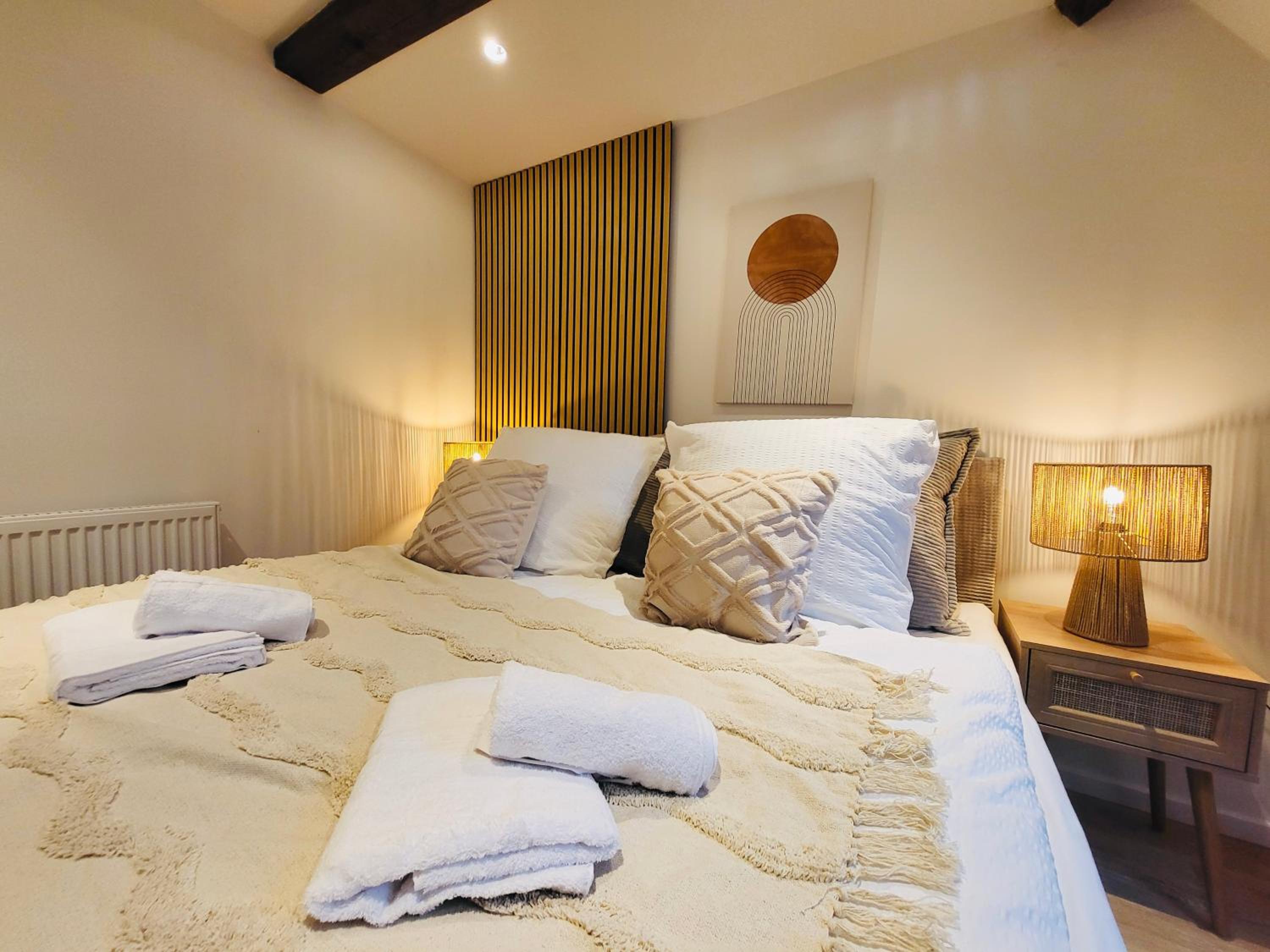 One-Bedroom Deluxe Apartment