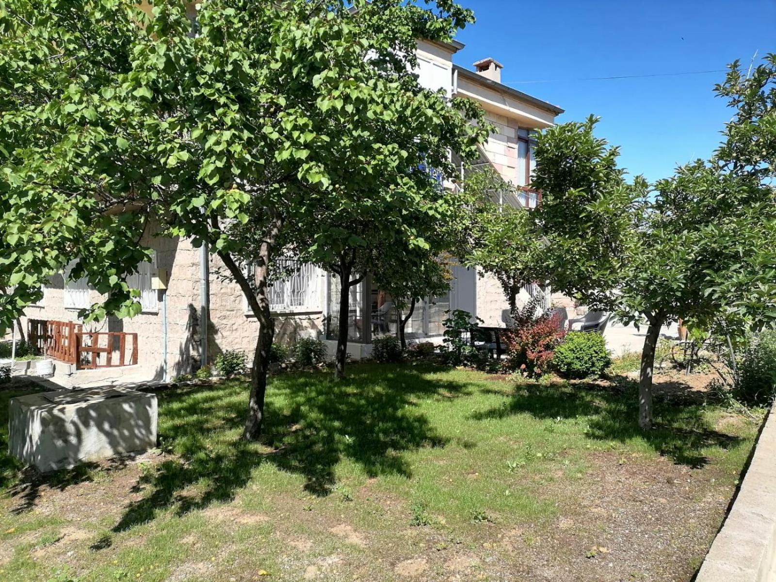 Four-Bedroom House photo 2