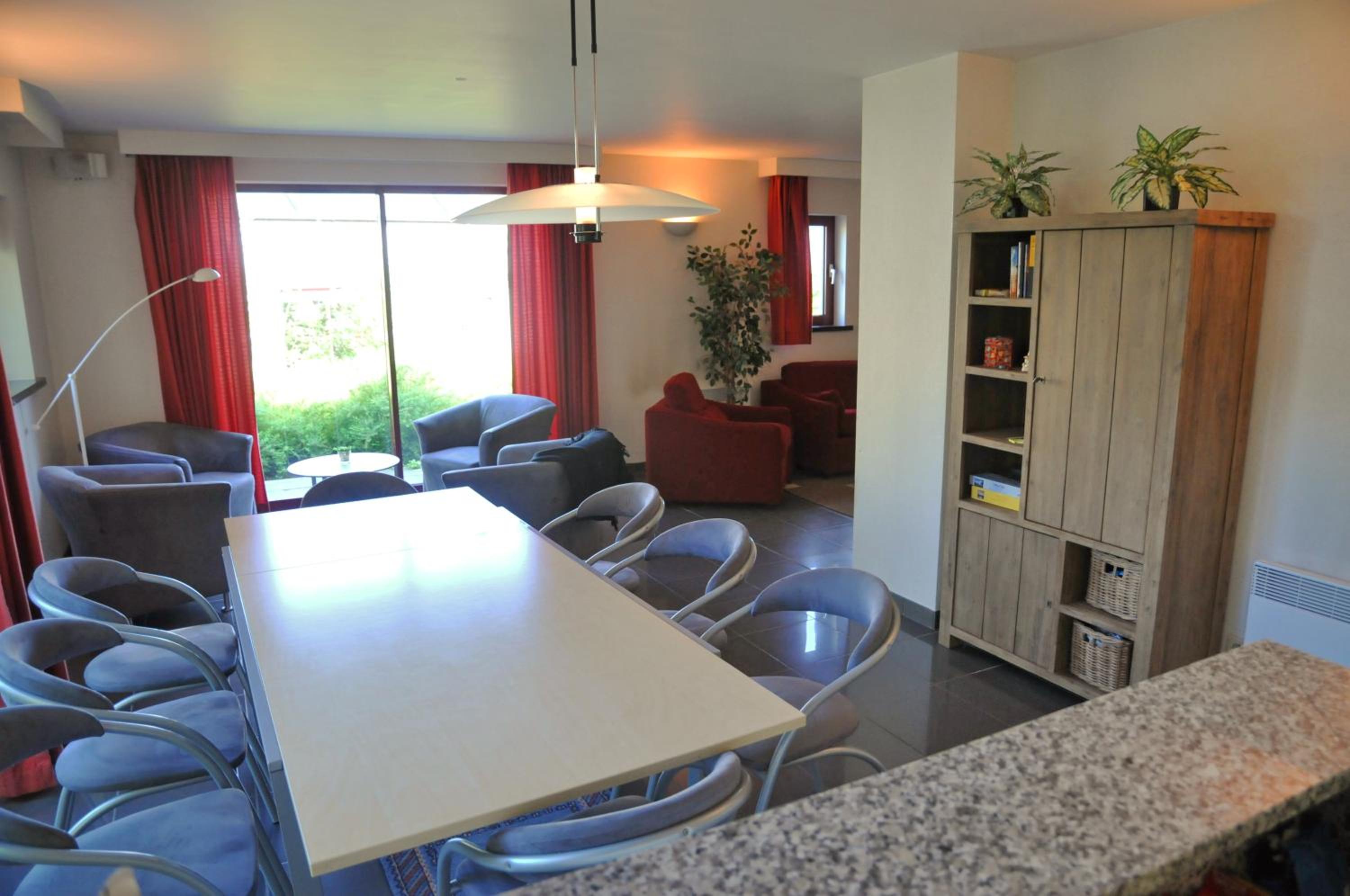 Apartment Three-Bedroom Ground Floor (8 Adults) photo 2
