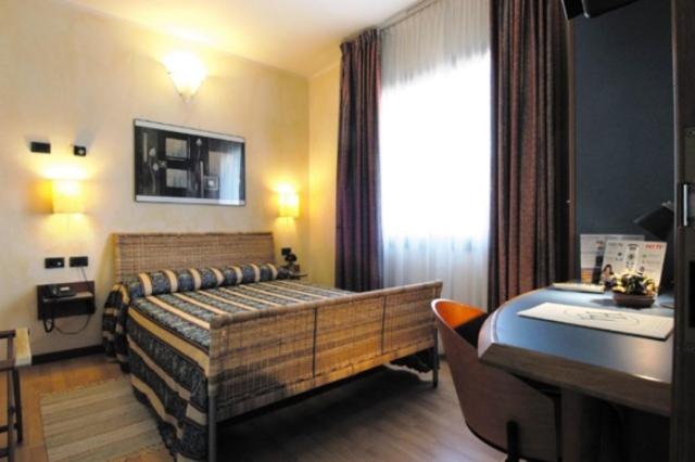 Double or Twin Room photo 1