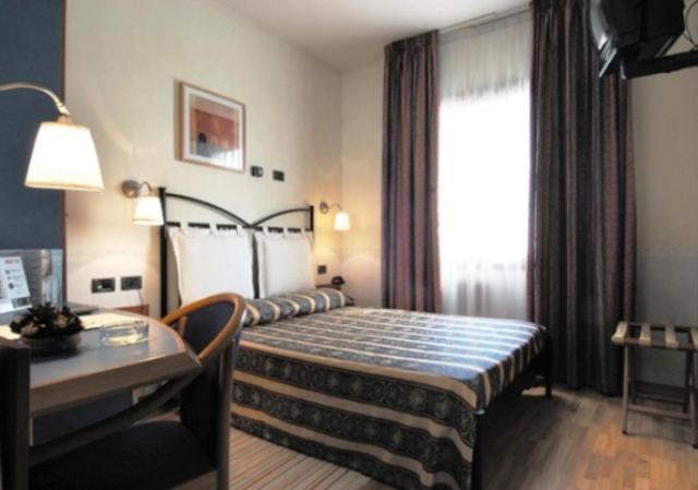 Double or Twin Room photo 2