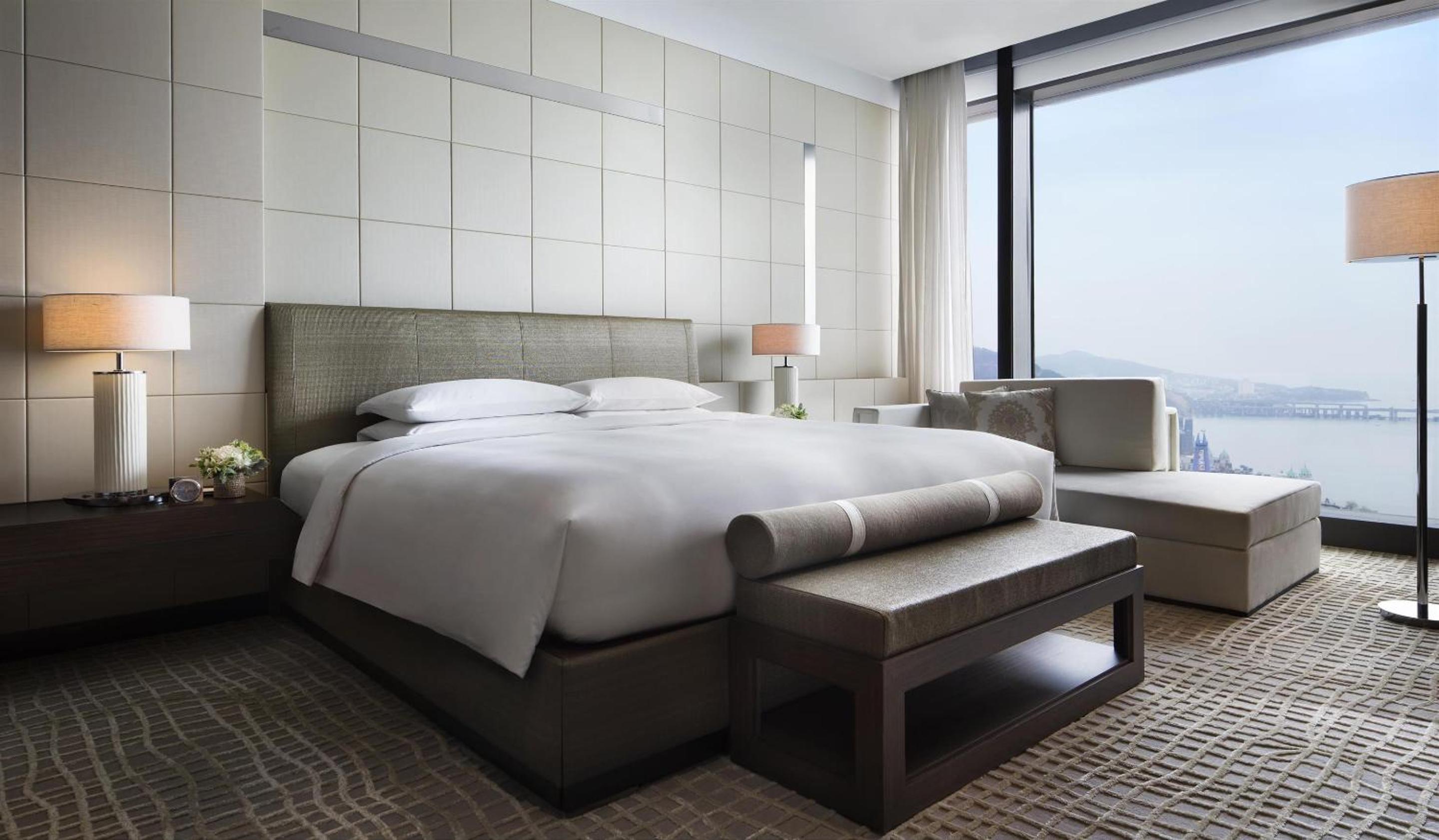 Executive King Suite photo 2