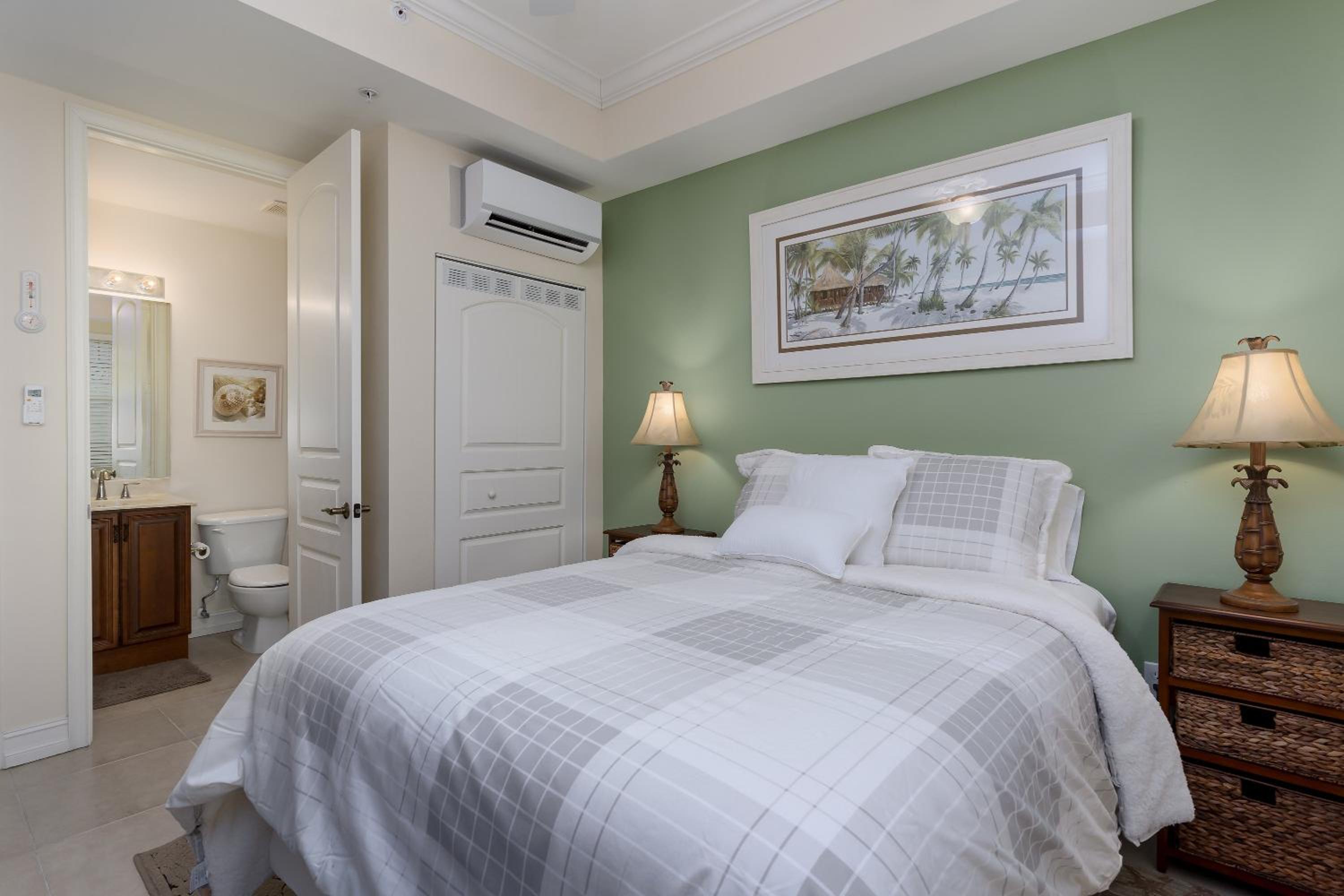 One-Bedroom House photo 2