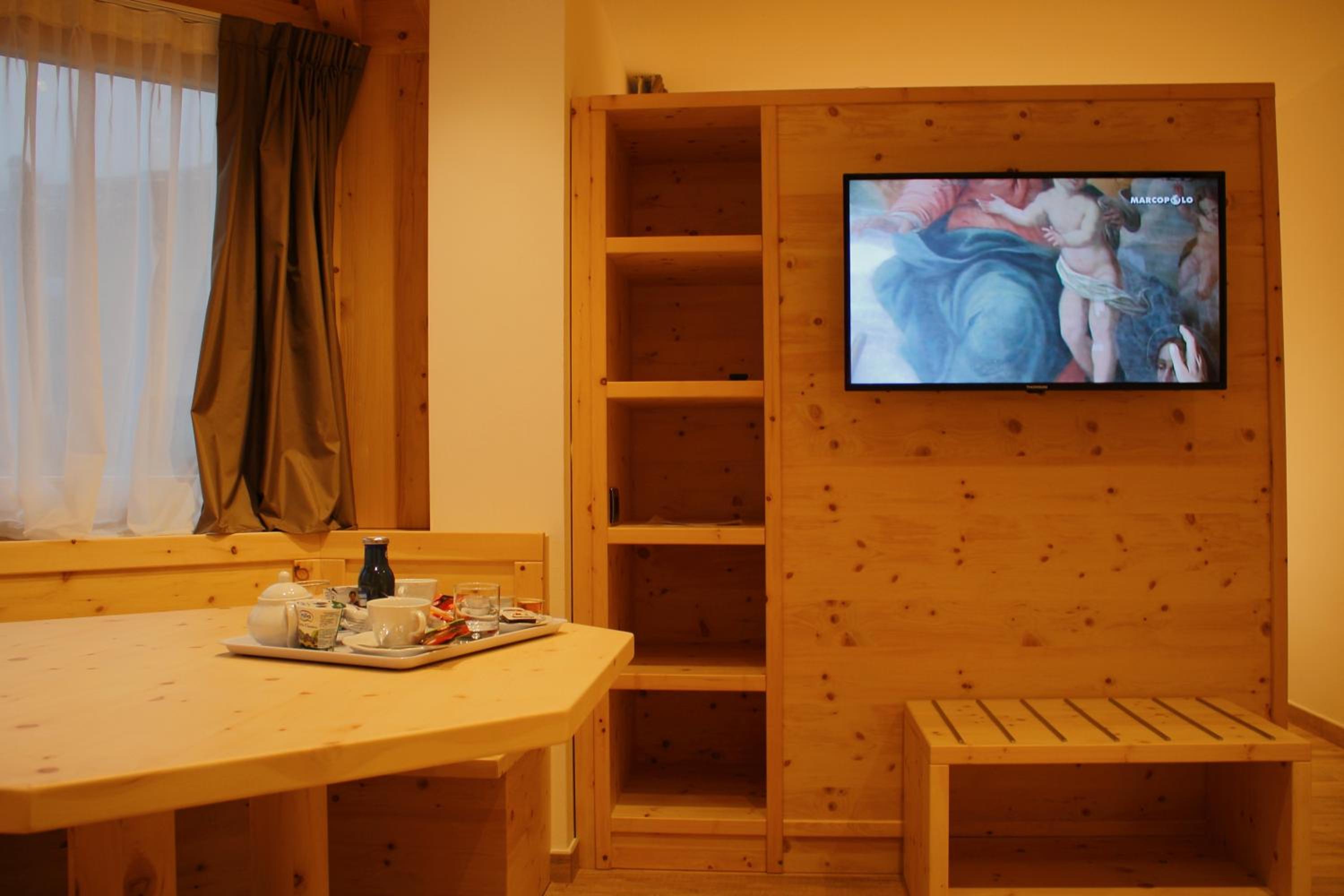Deluxe Double or Twin Room photo 2