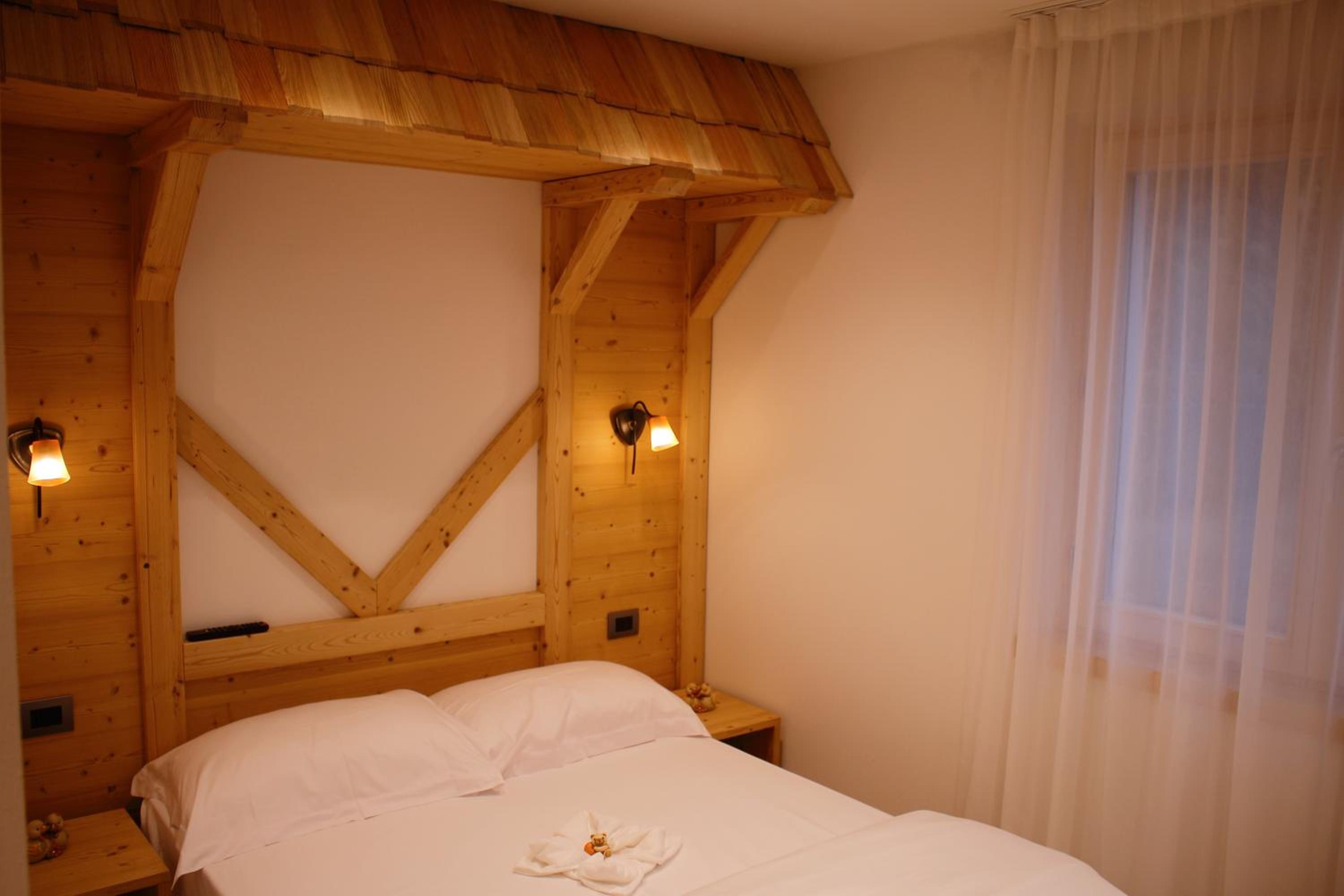 Single Room with Private Bathroom photo 1