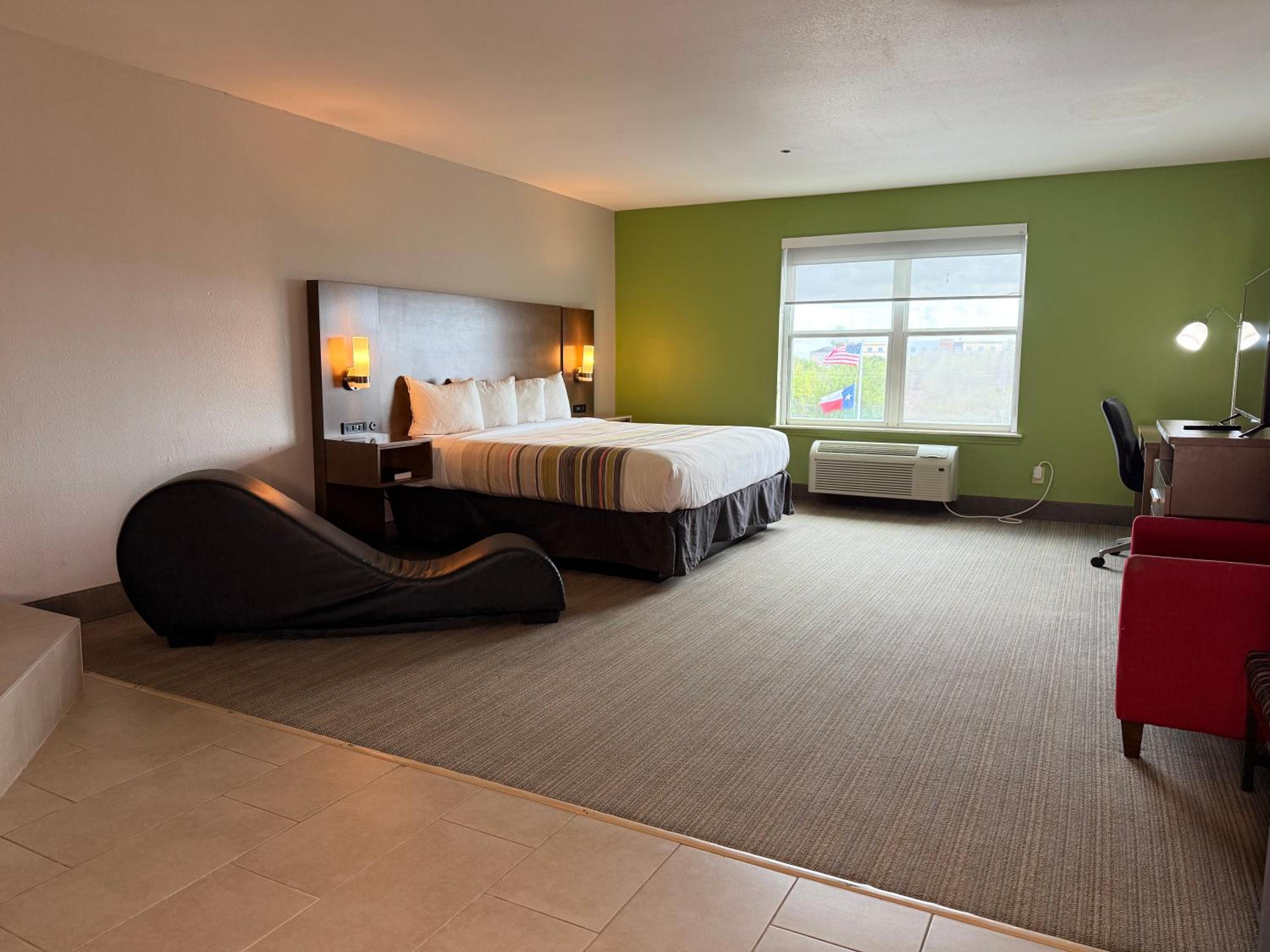 King Room with Spa Bath - Photo 1