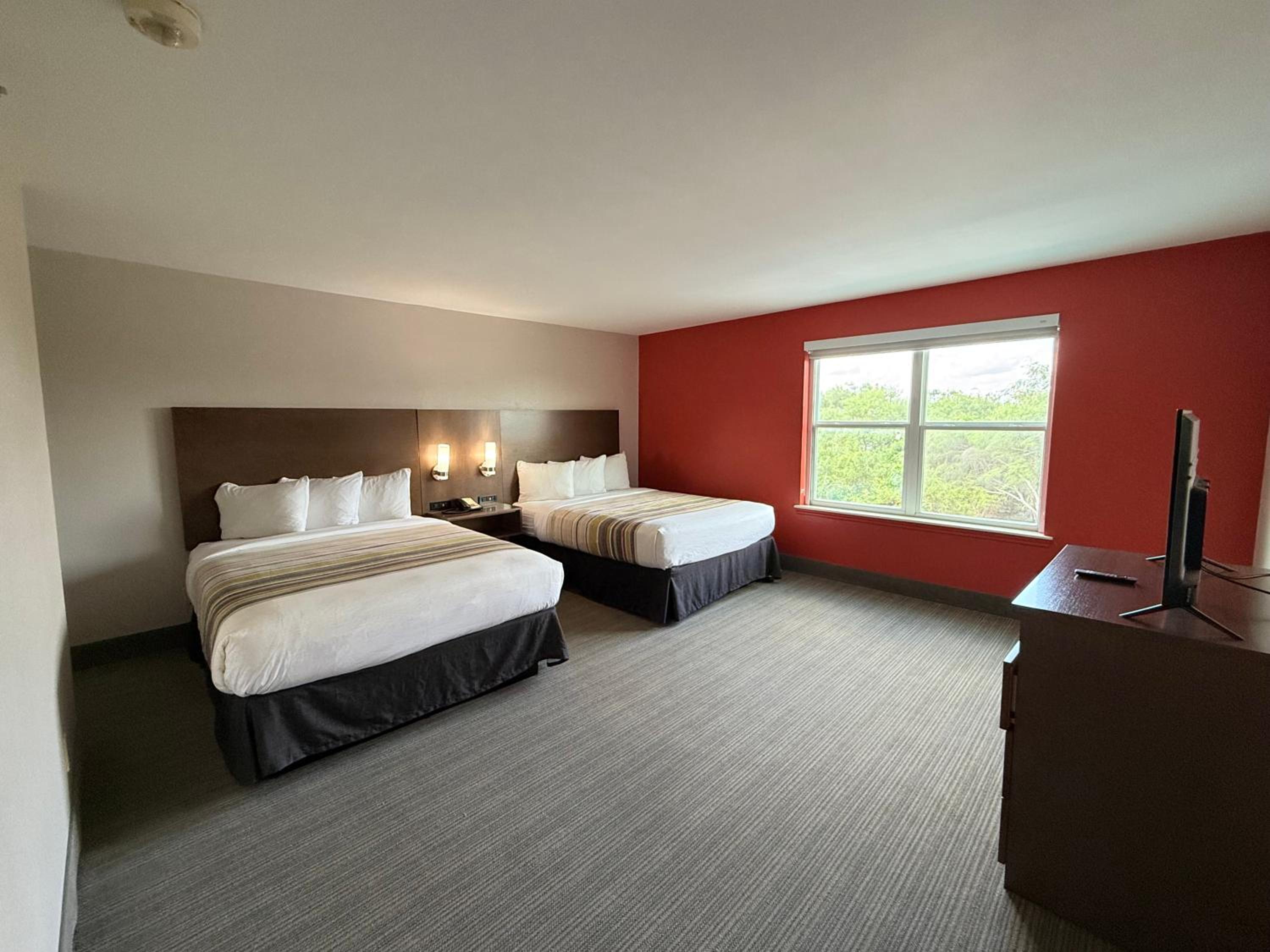 One-Bedroom Premium Suite with Two Queen Beds - Disability Access/Non-Smoking - Photo 4