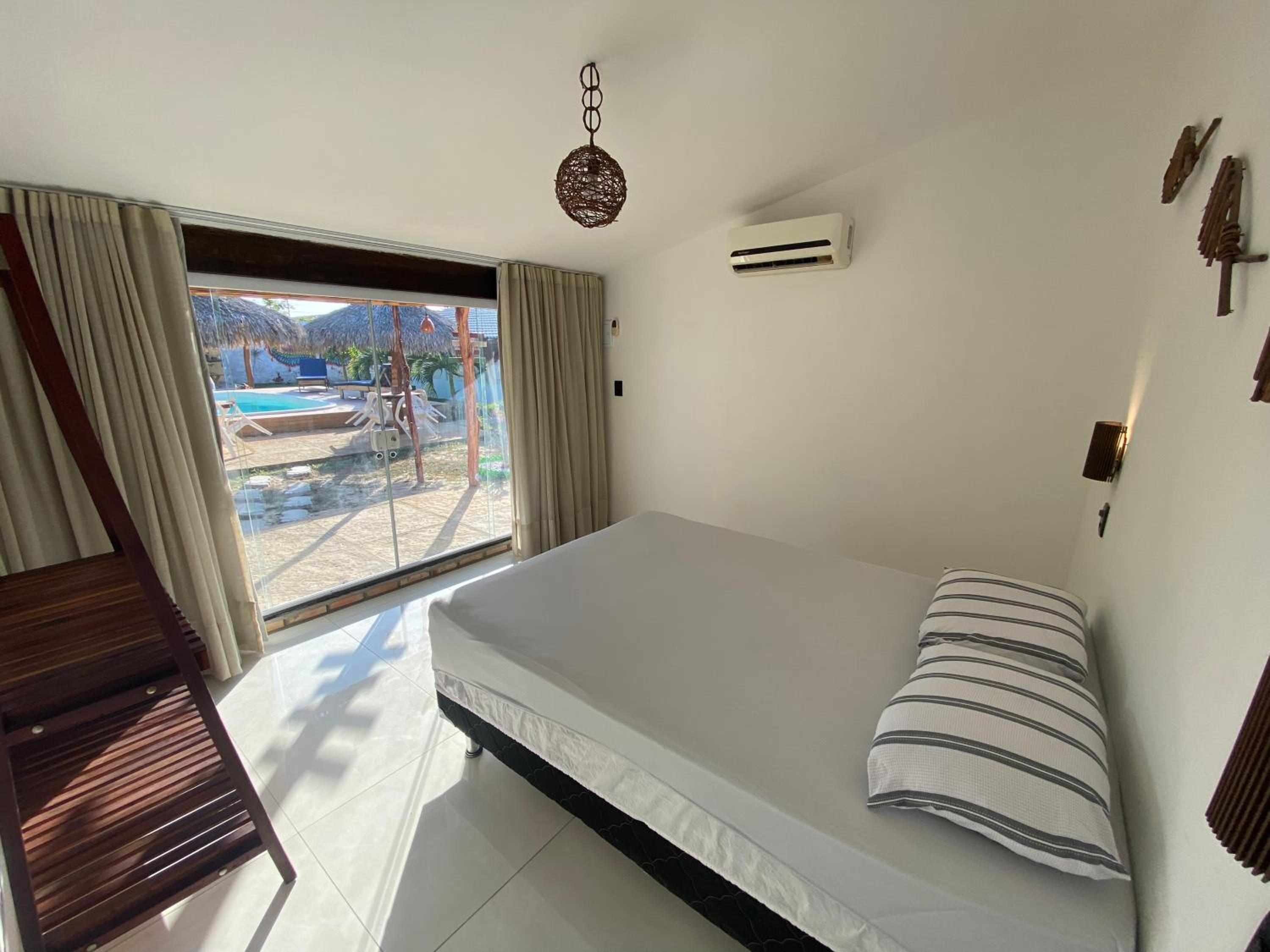 Five-Bedroom House photo 3