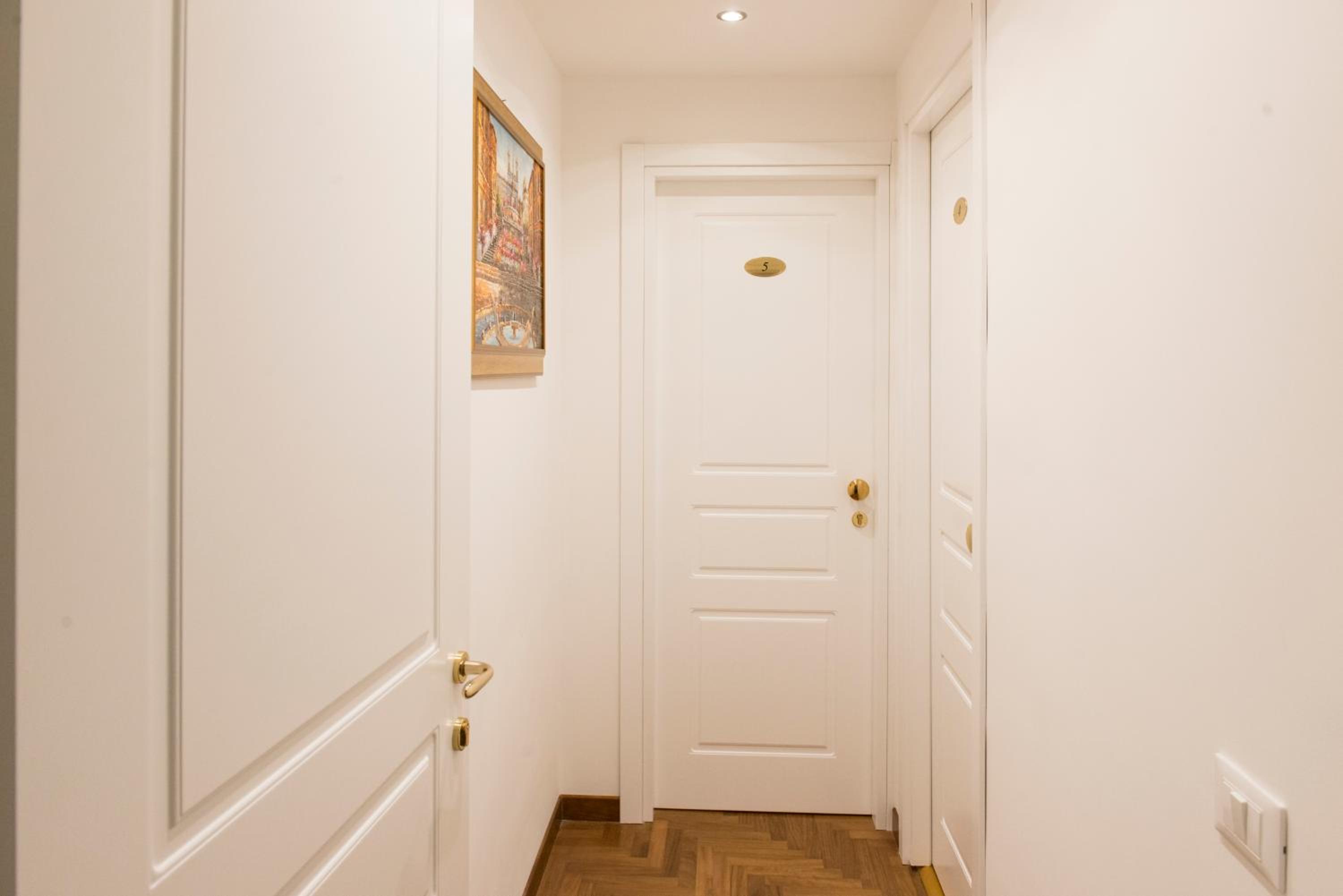 Classic Double or Twin Room photo 3