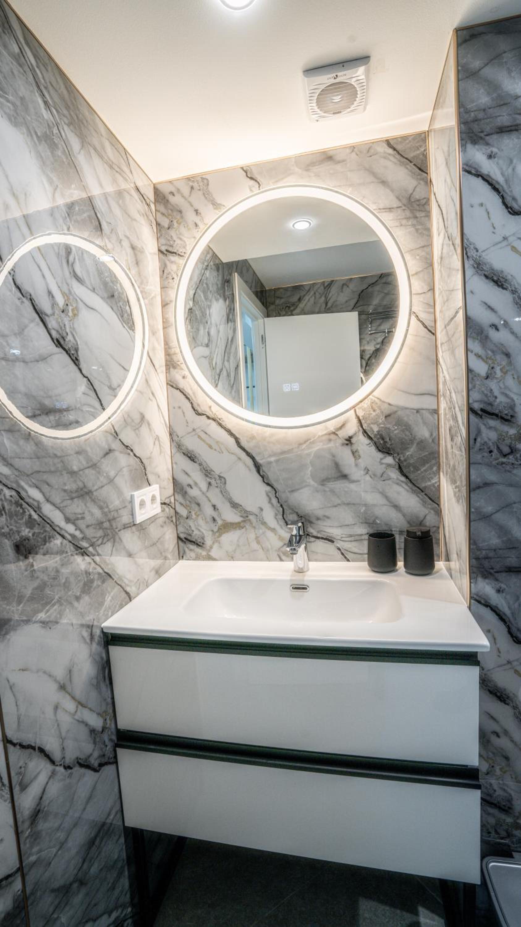 Deluxe Double Room with Bath