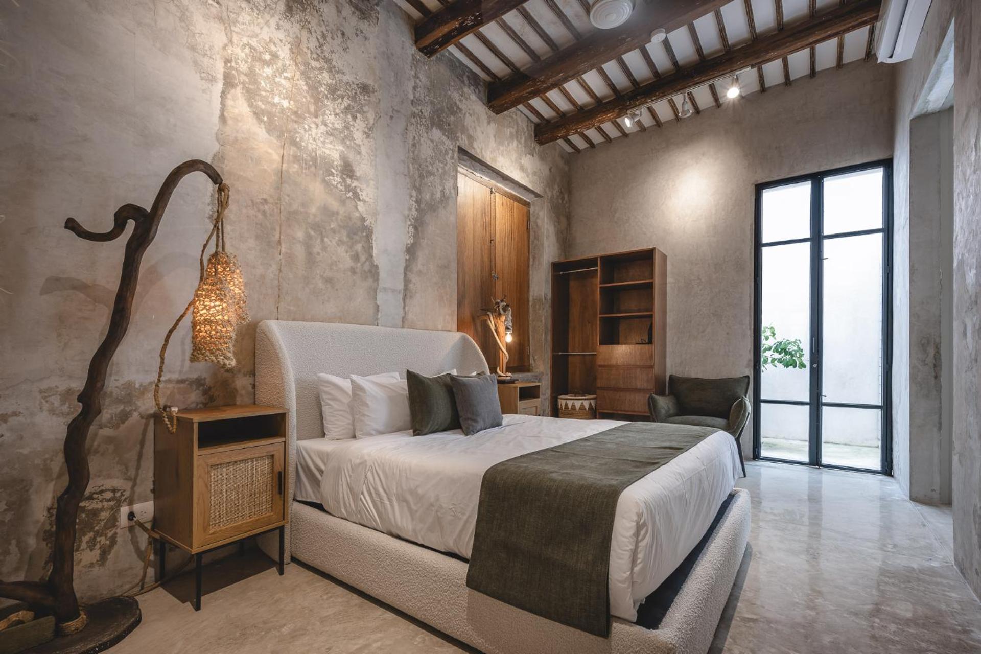 One-Bedroom Deluxe Apartment