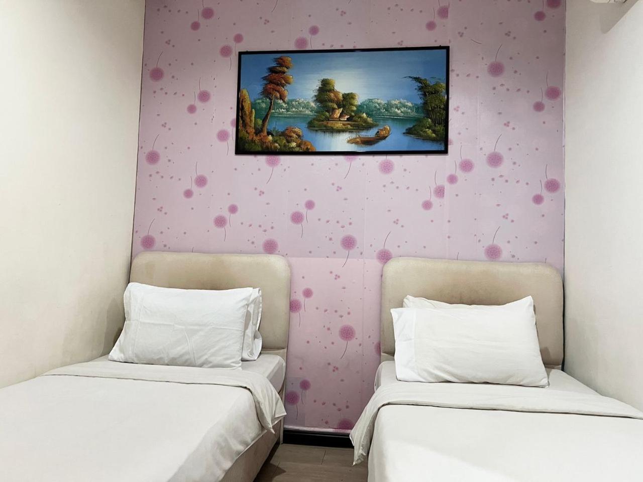Standard Twin Room photo 2