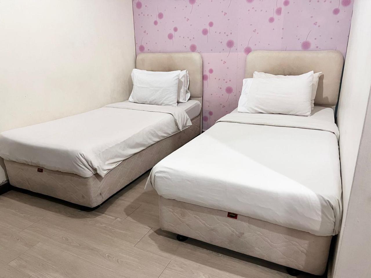 Standard Twin Room photo 3