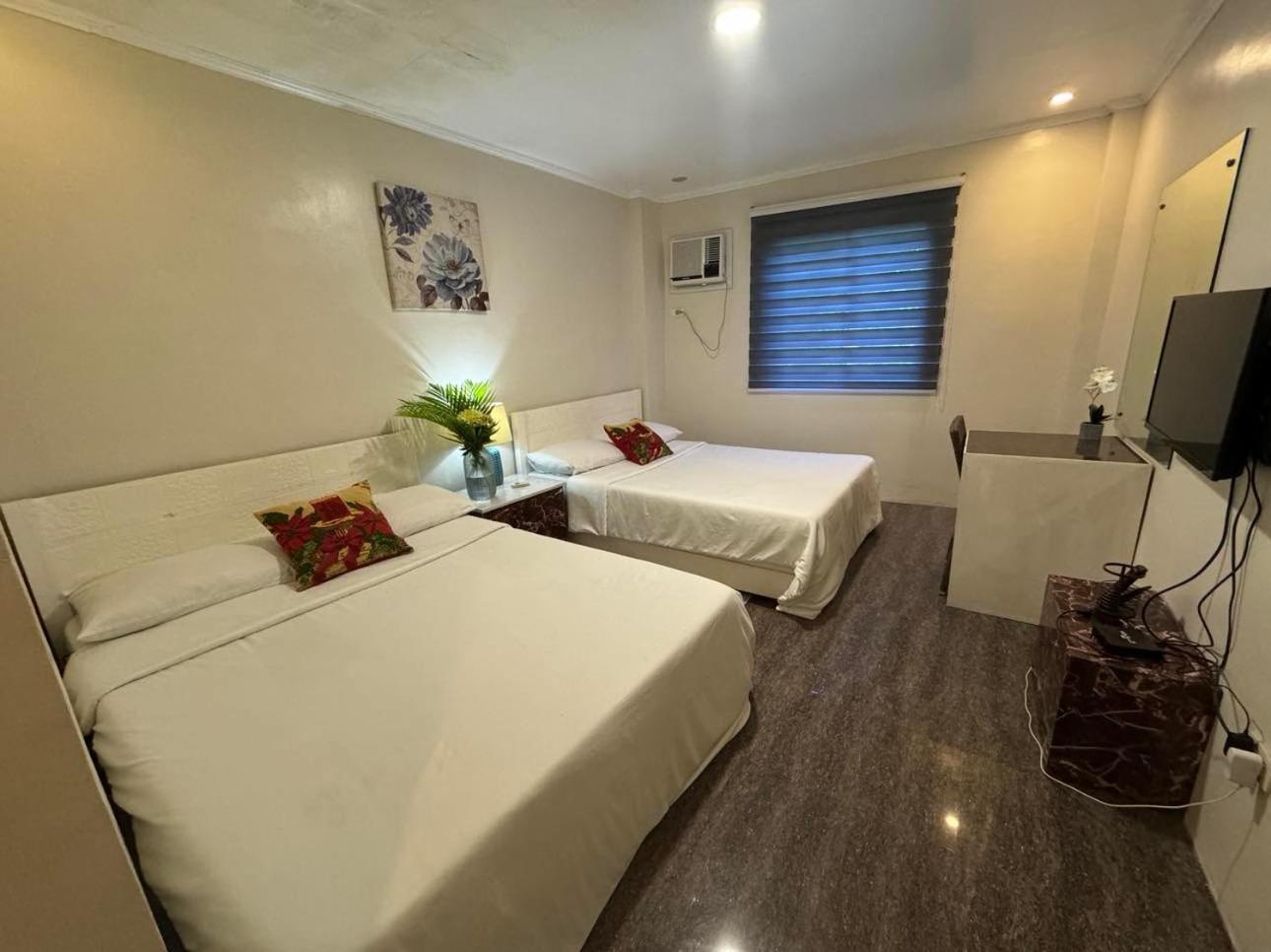 Standard Double or Twin Room photo 3