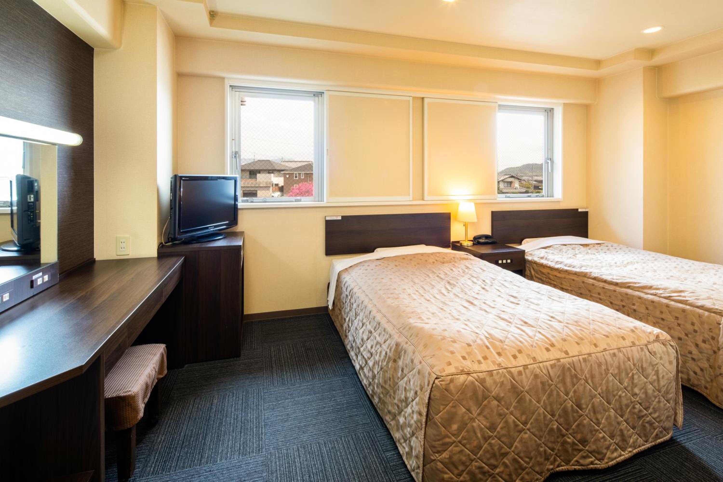 Economy Twin Room photo 1