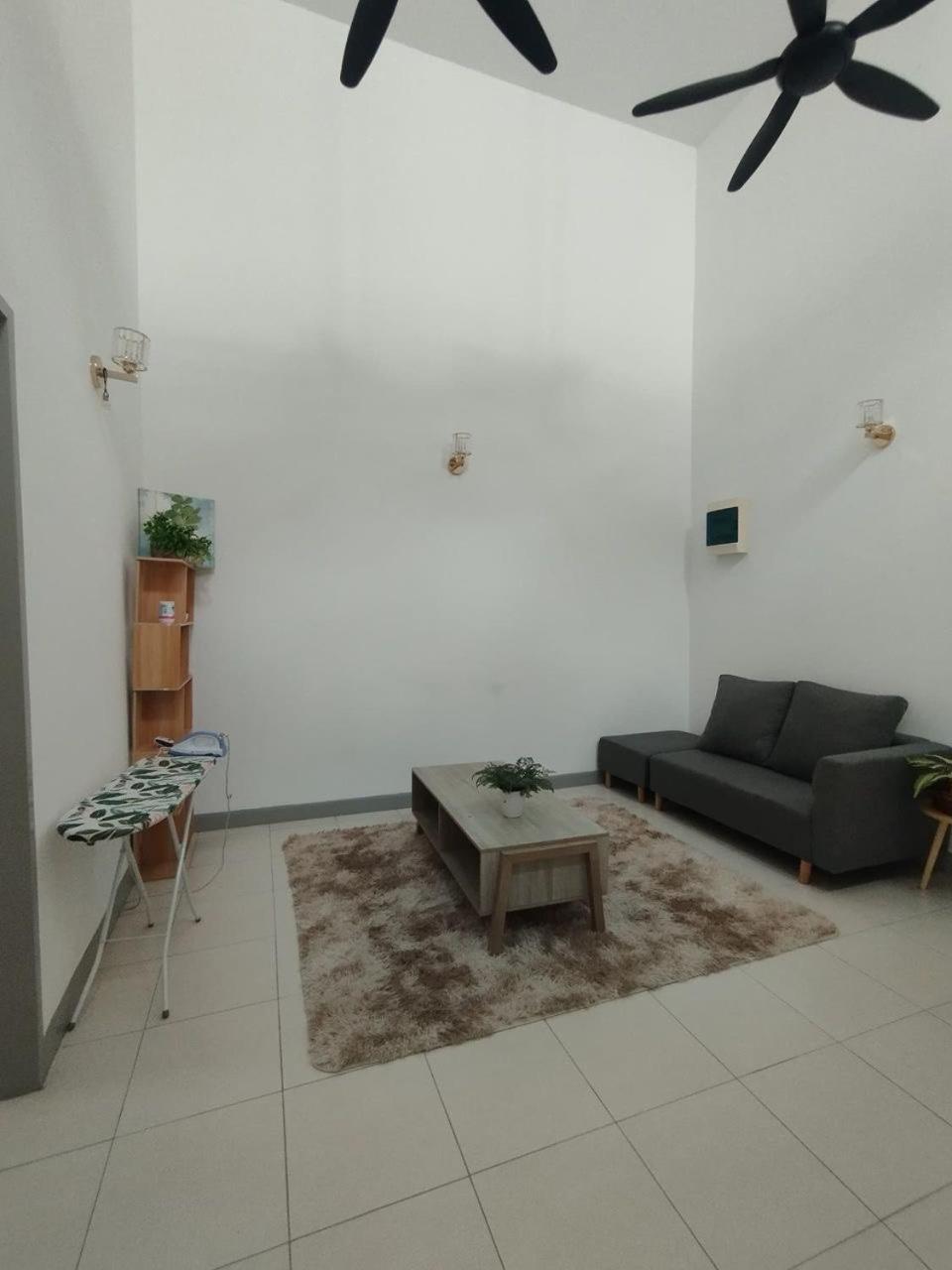 One-Bedroom House photo 2