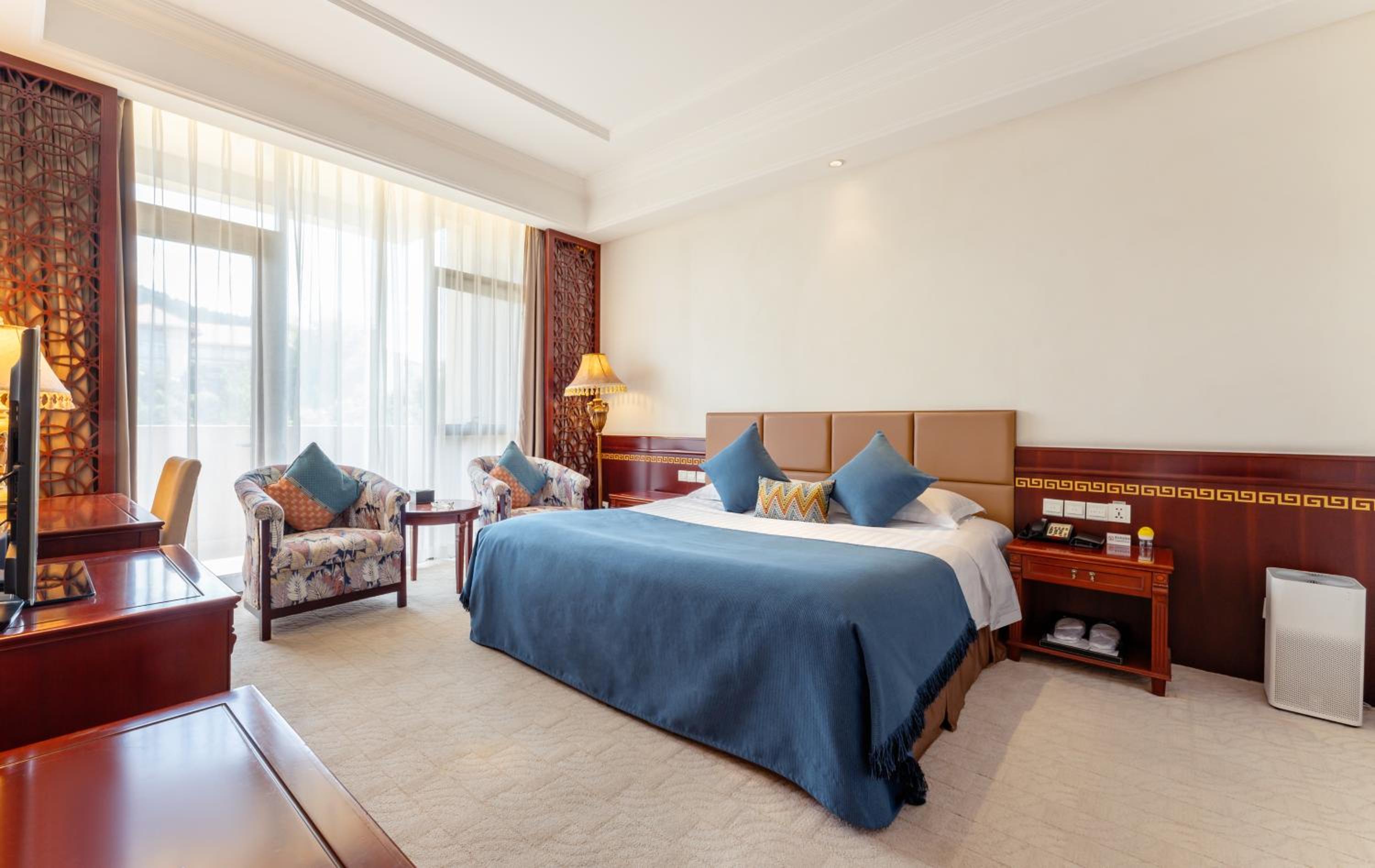 One-Bedroom Suite photo 3