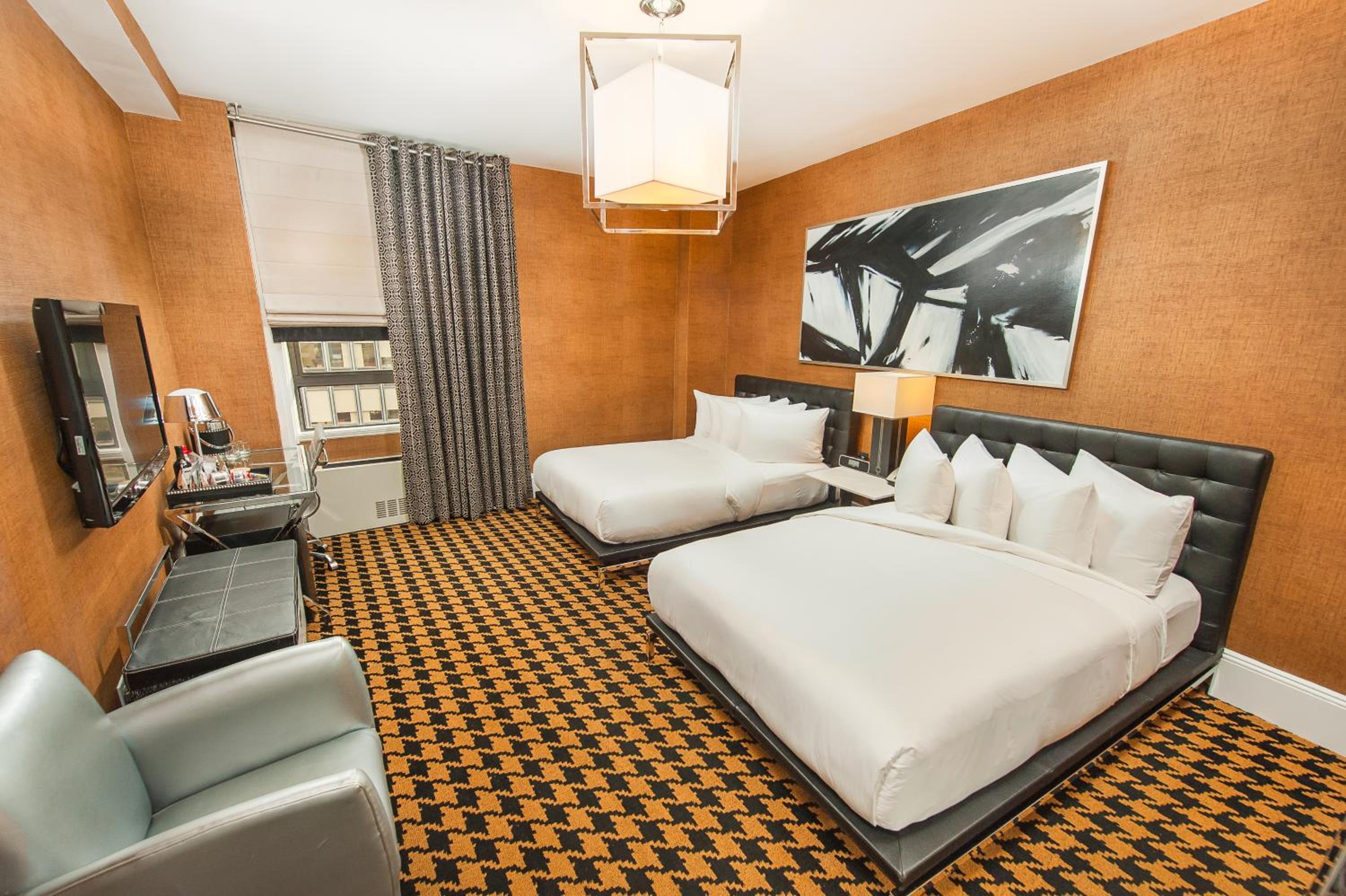 Deluxe Double Room with Two Double Beds - Photo 2