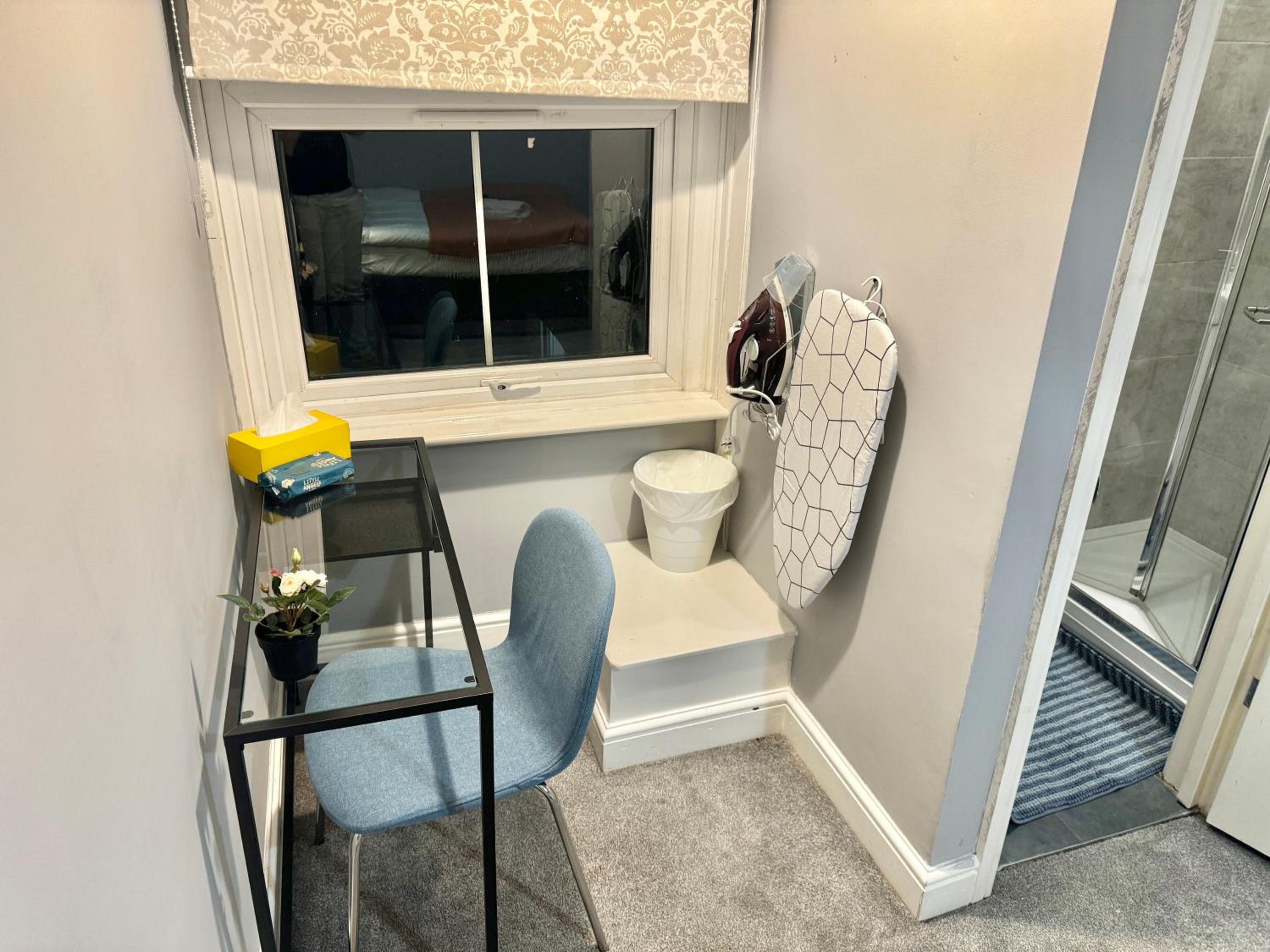 Triple Room with Private Bathroom photo 3