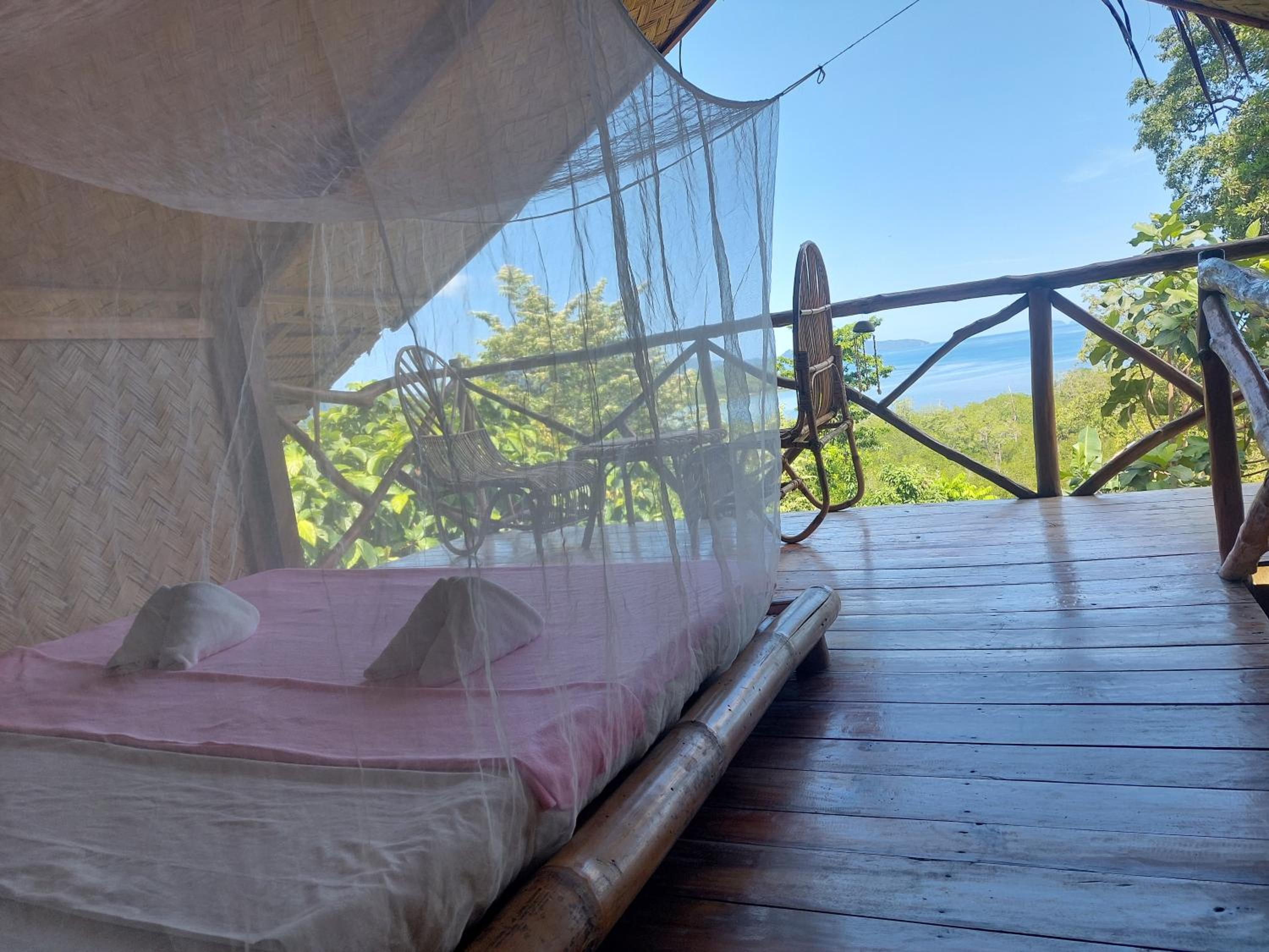 Double Room with Balcony and Sea View - Photo 9