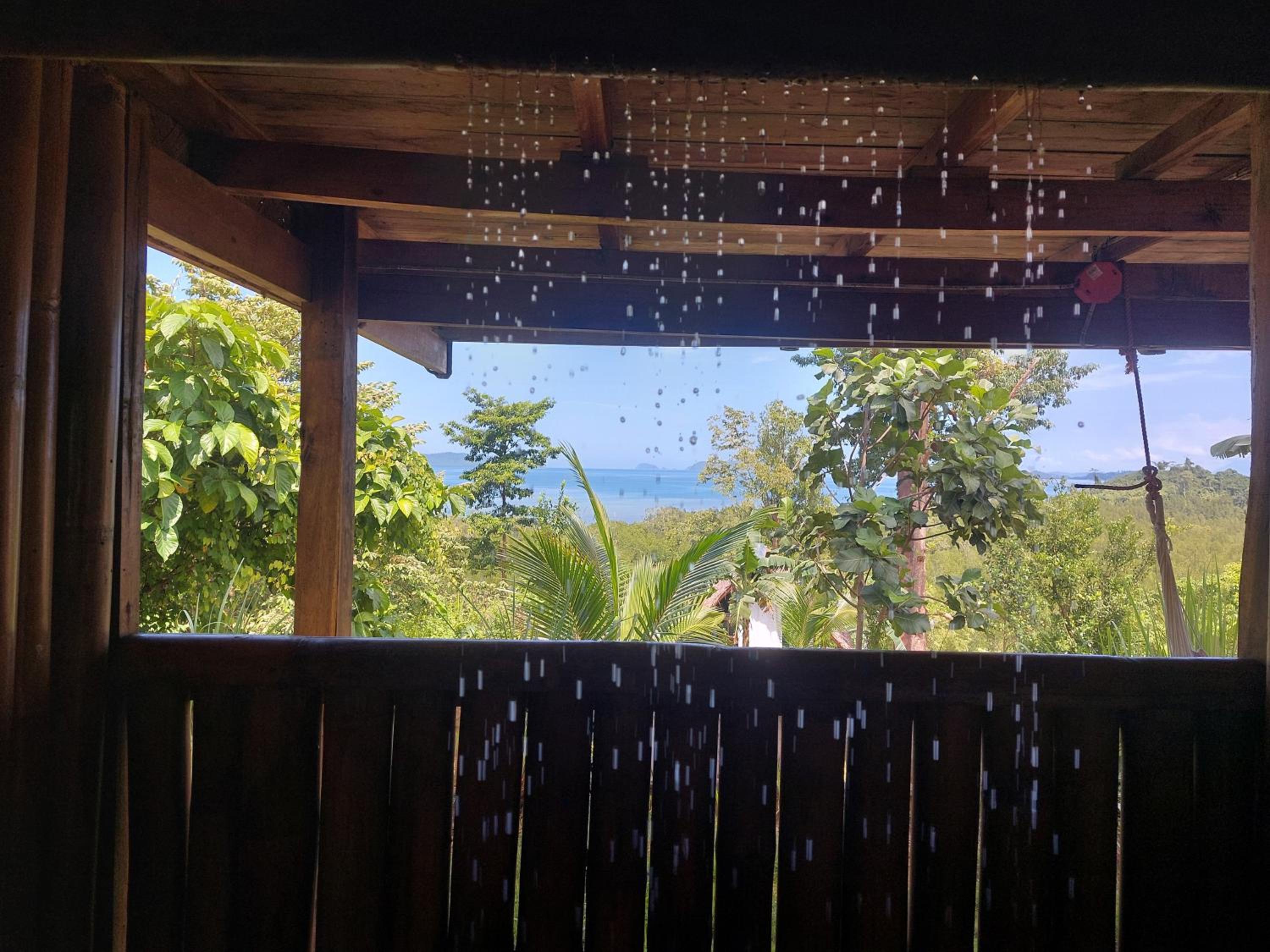 Double Room with Balcony and Sea View - Photo 6