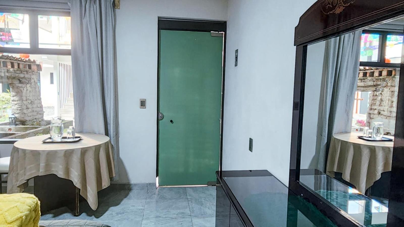 Standard Double or Twin Room - Photo 6