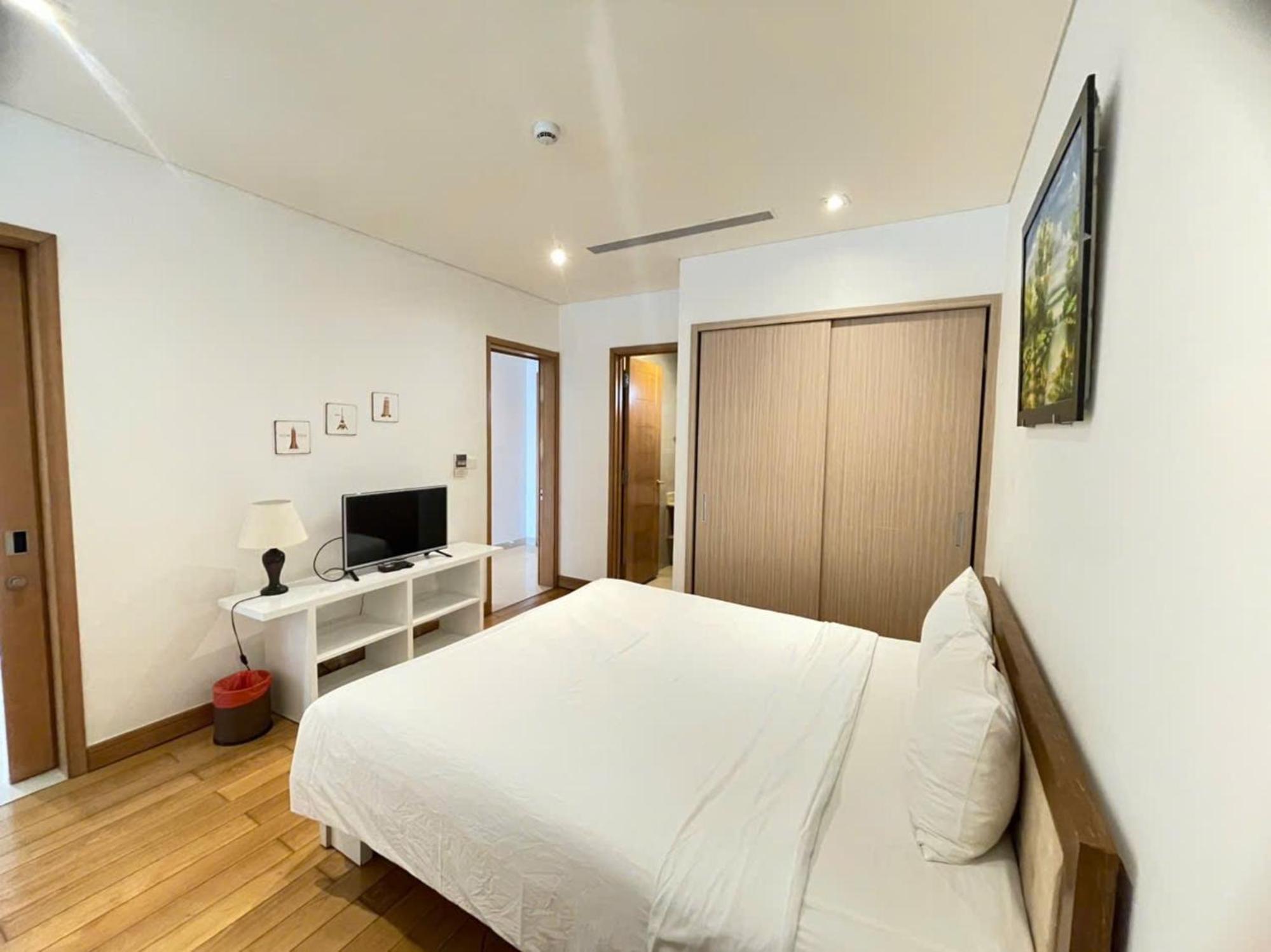 One-Bedroom Family Apartment