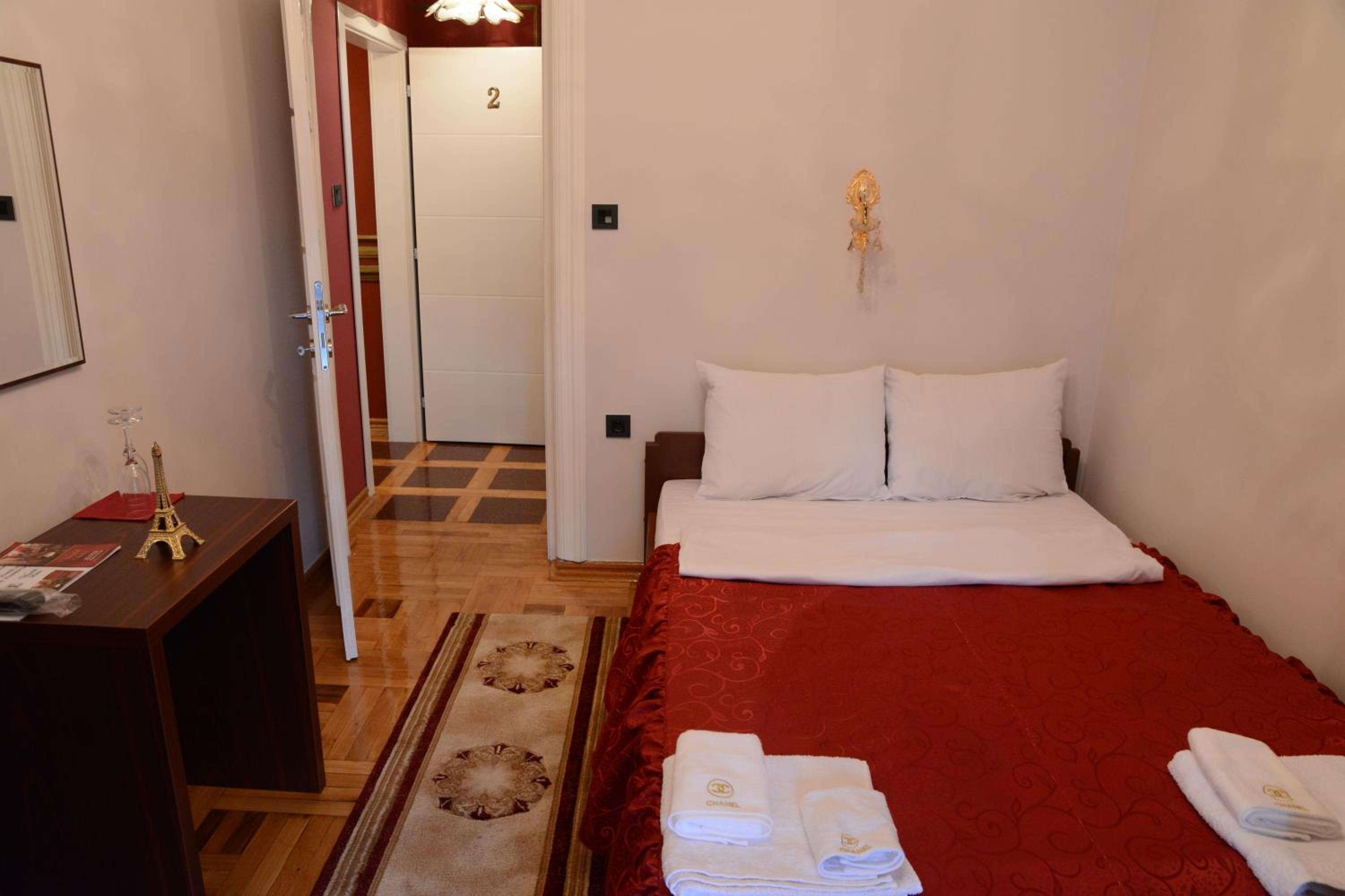 King Room with Balcony photo 3