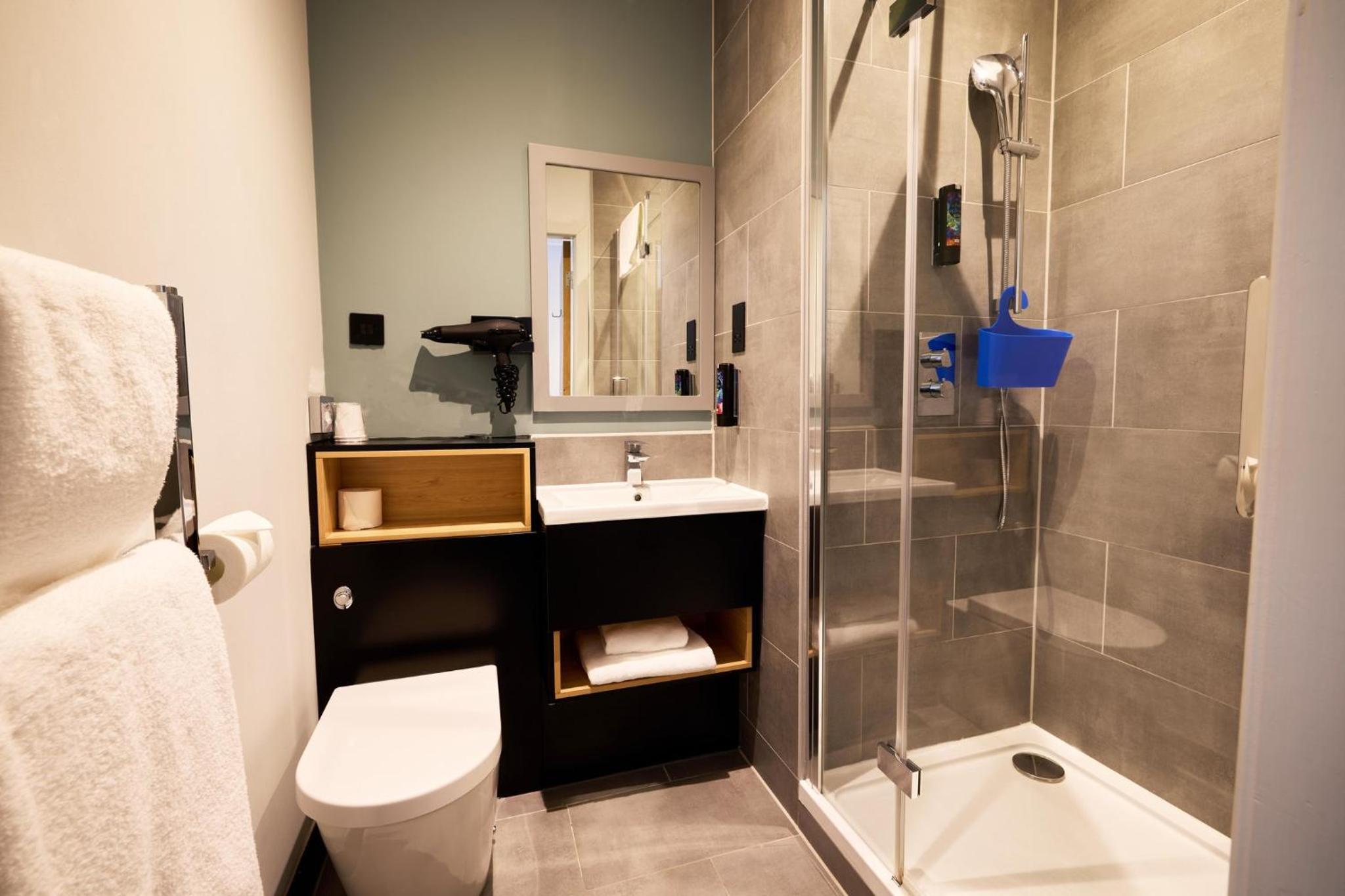 Standard Twin Room - Photo 5