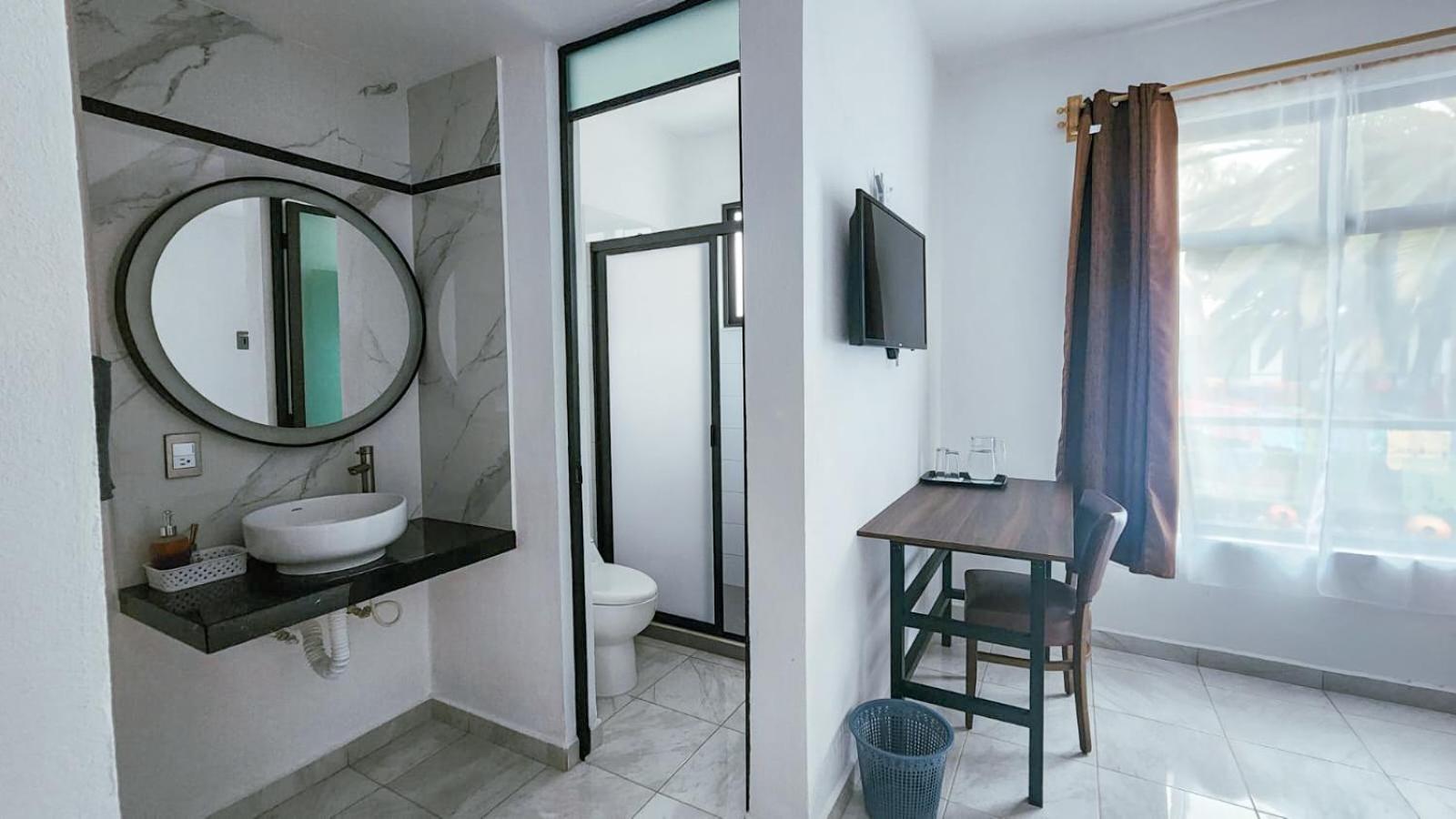 Double Room - Photo 10