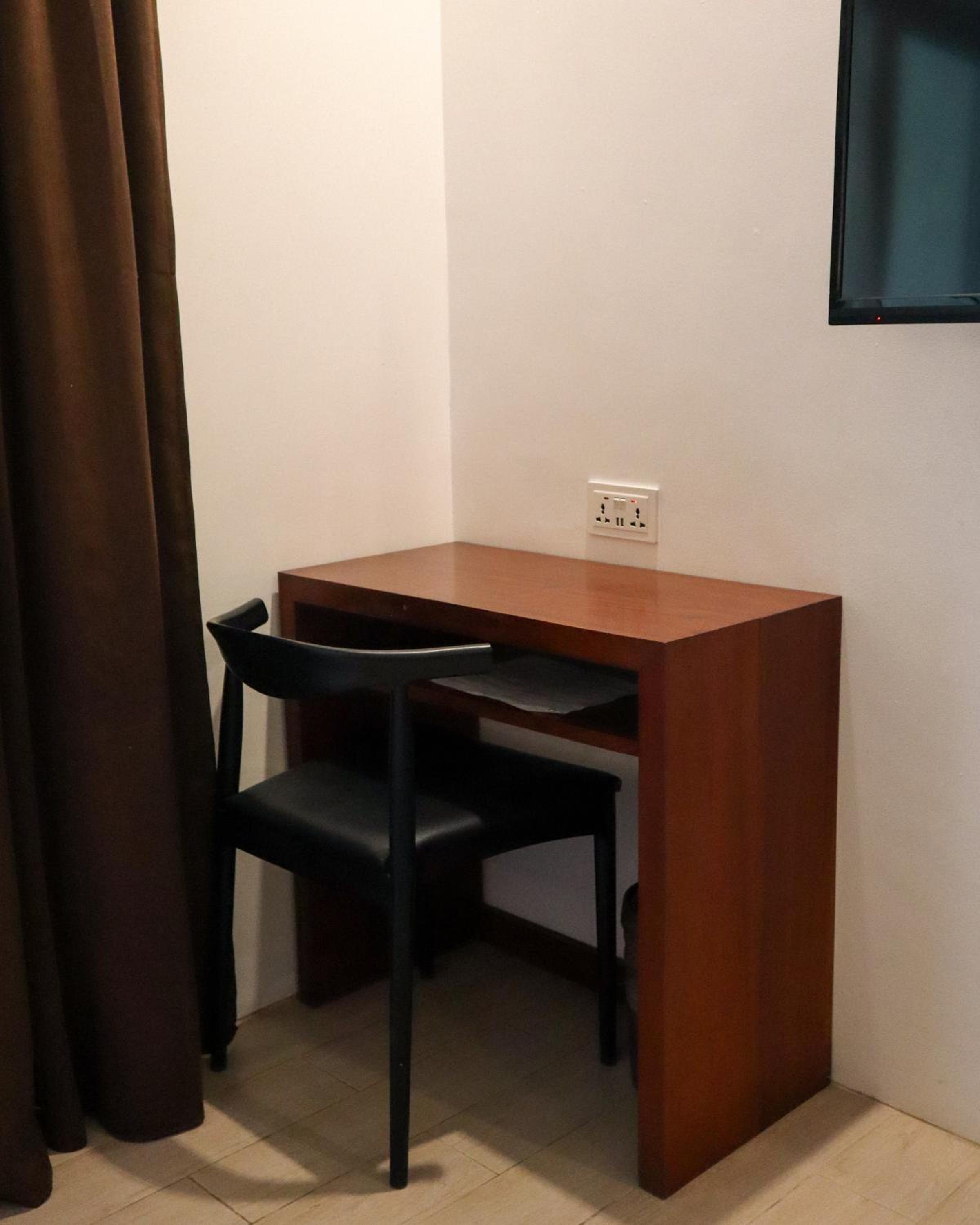 Budget Double Room - Photo 3