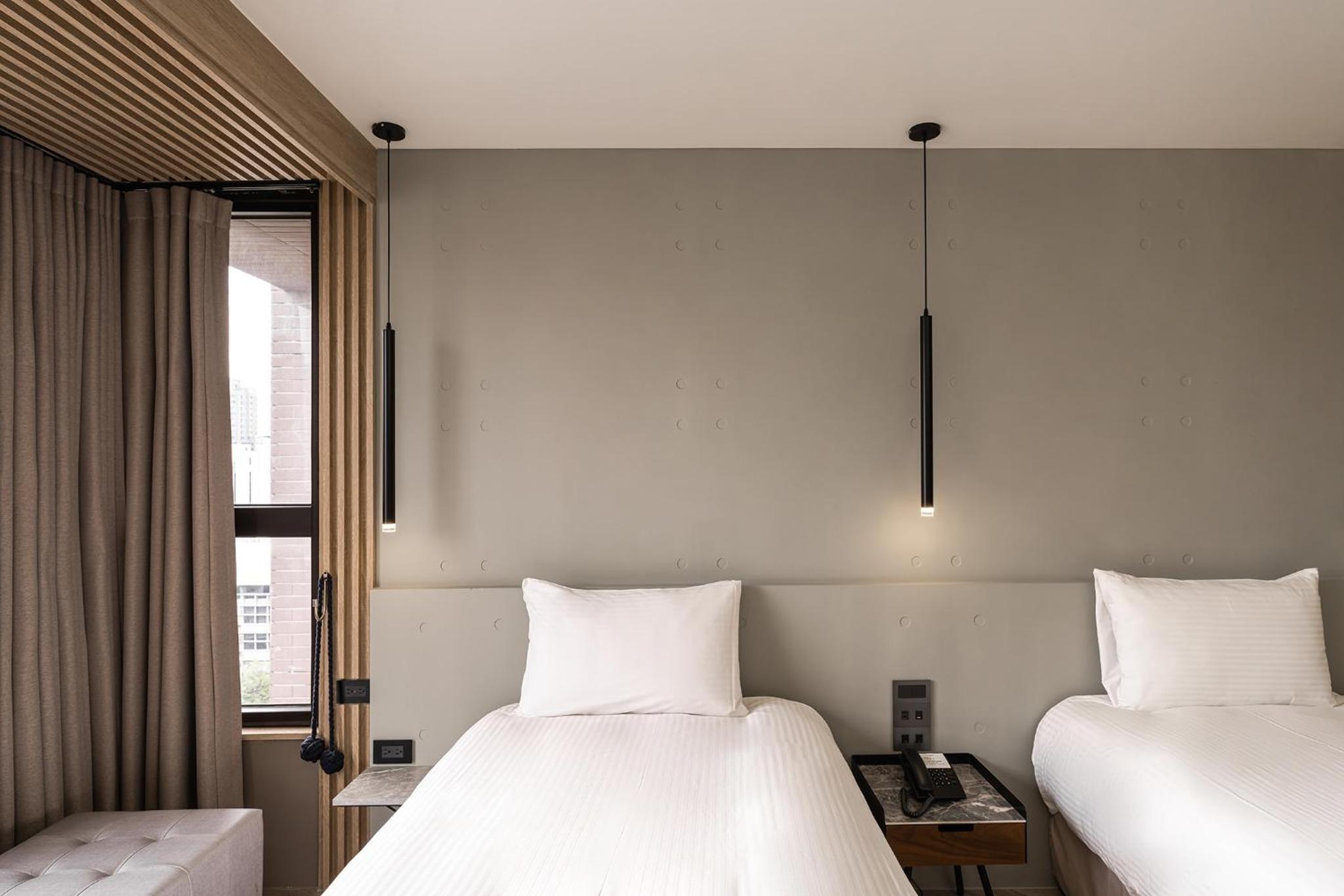 Standard Twin Room - Photo 6