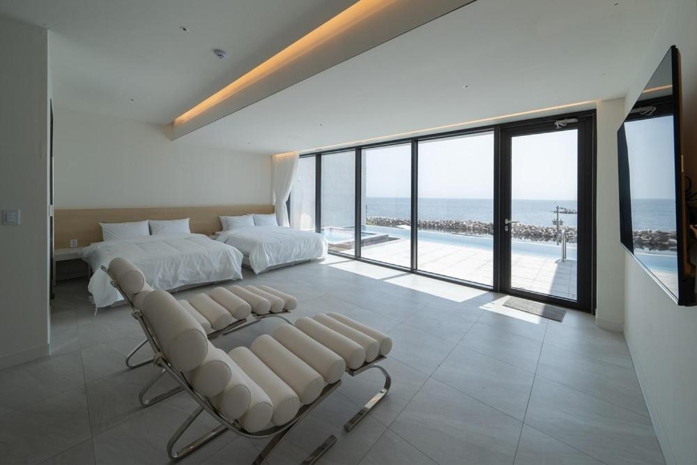 One-Bedroom Villa photo 1