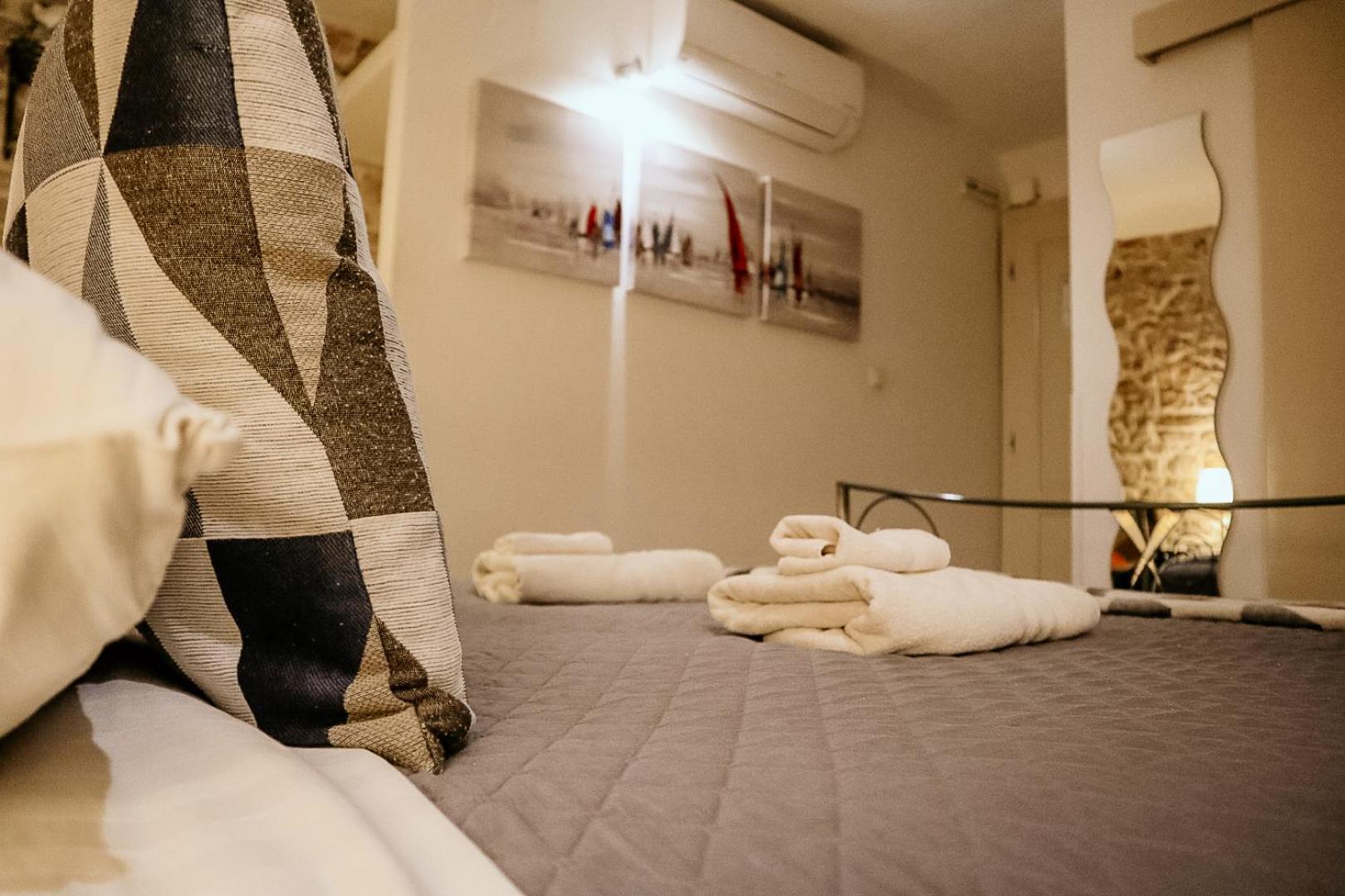 Double Room with Sea View - Photo 8