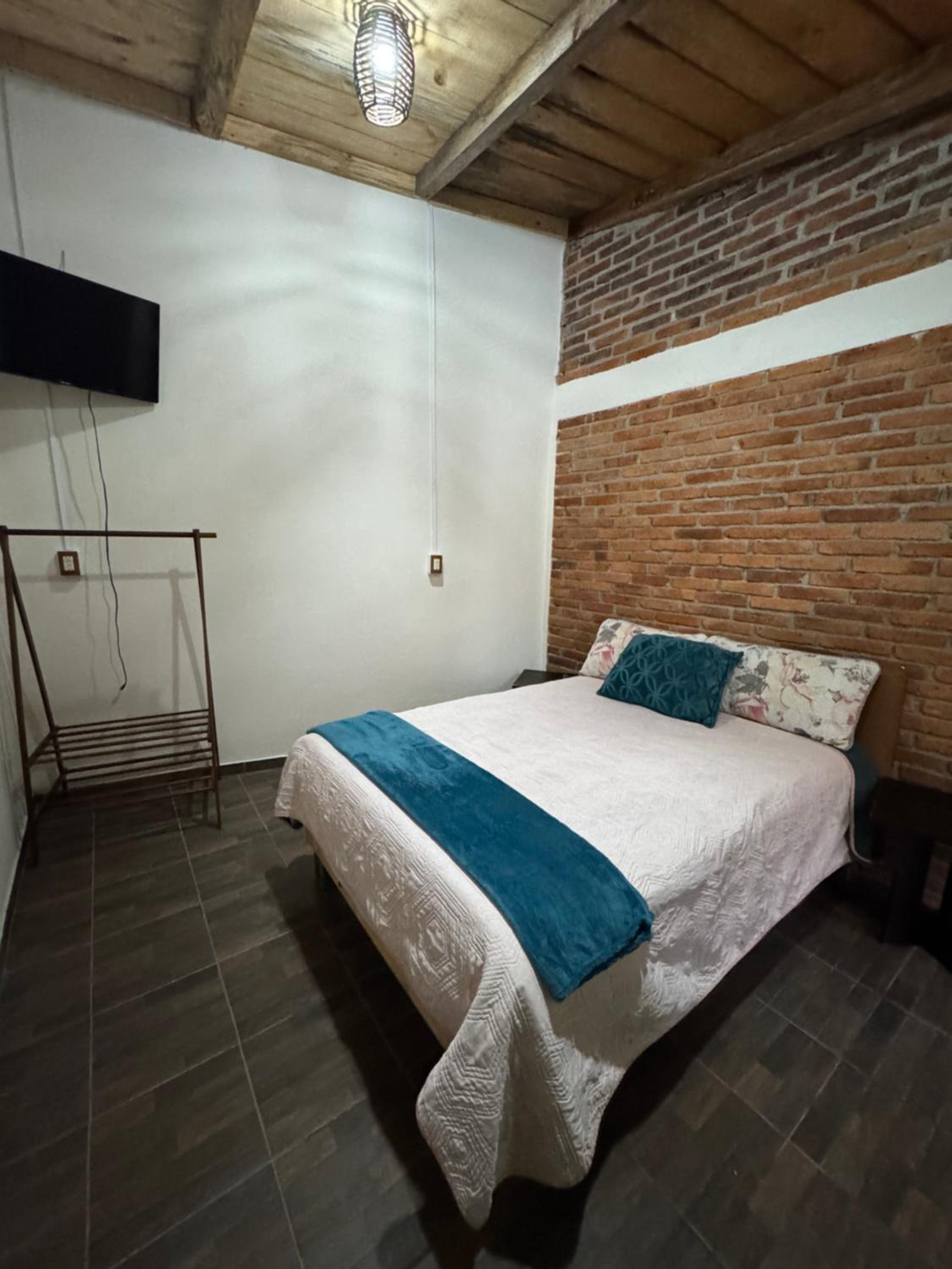 Double Room with Private Bathroom photo 3