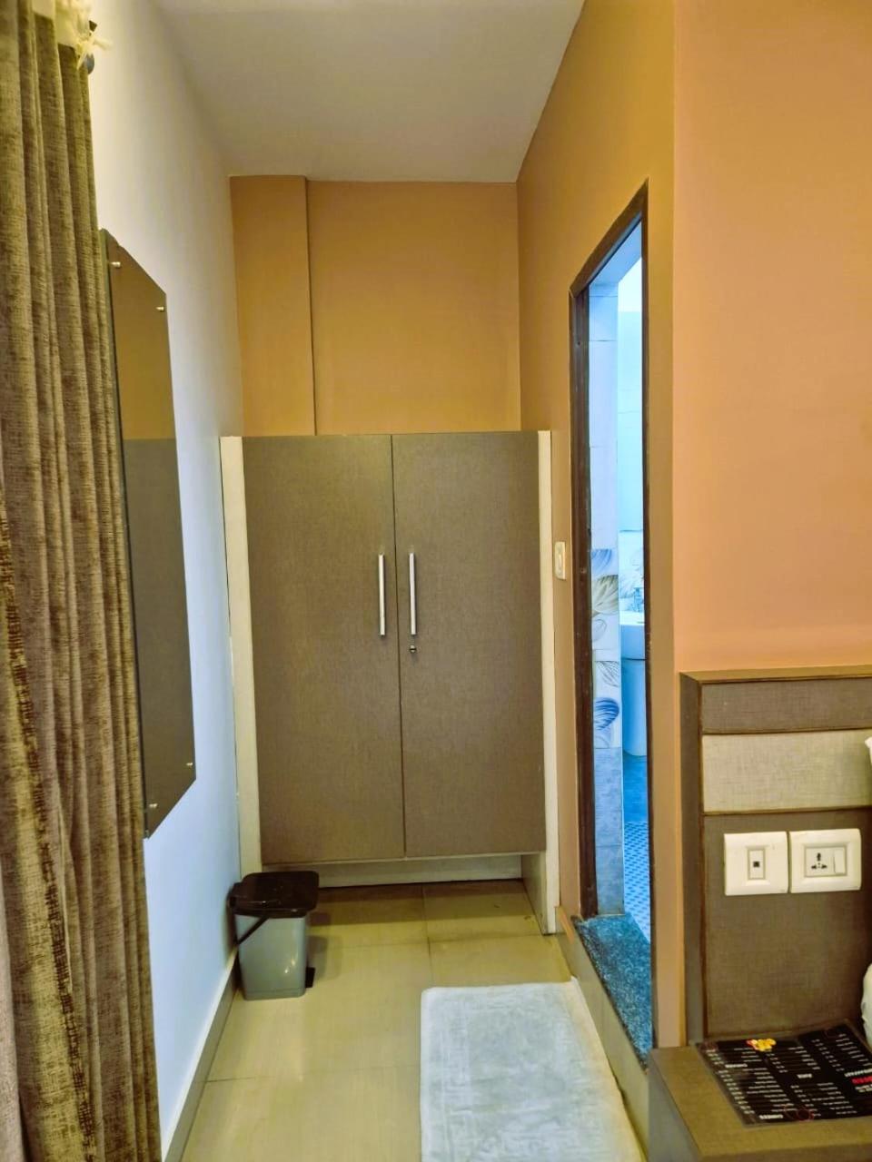 Double Room with Fan photo 2