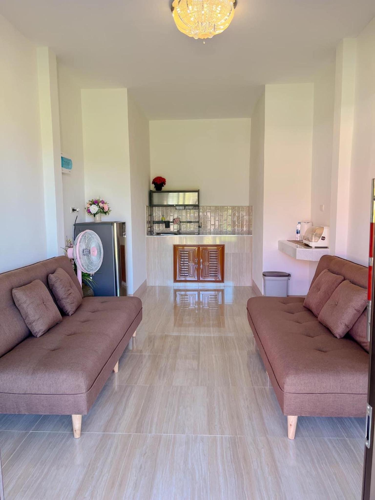 Two-Bedroom House - Photo 9