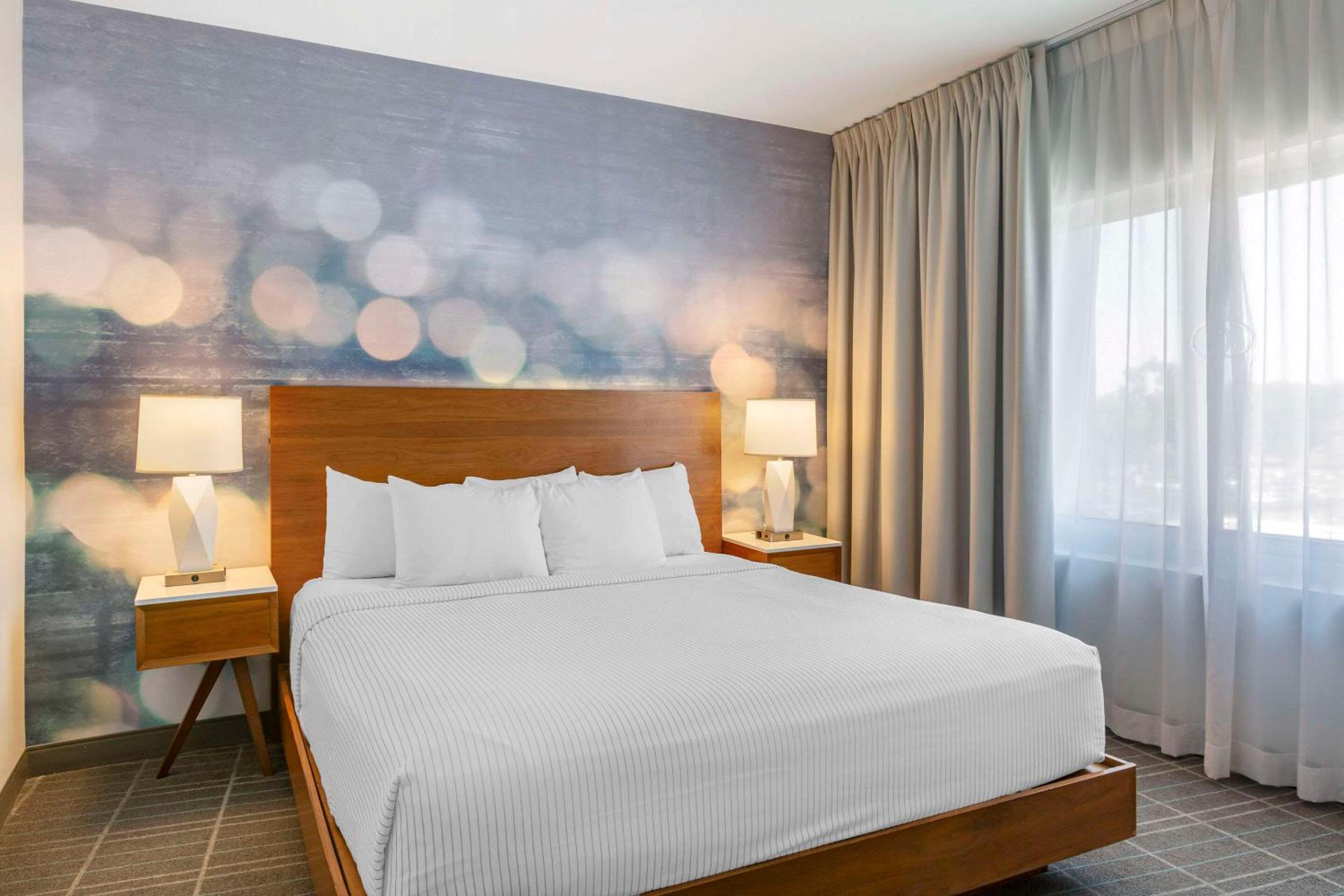 Accessible Suite, 2 Queen Beds, Tub, Non Smoking