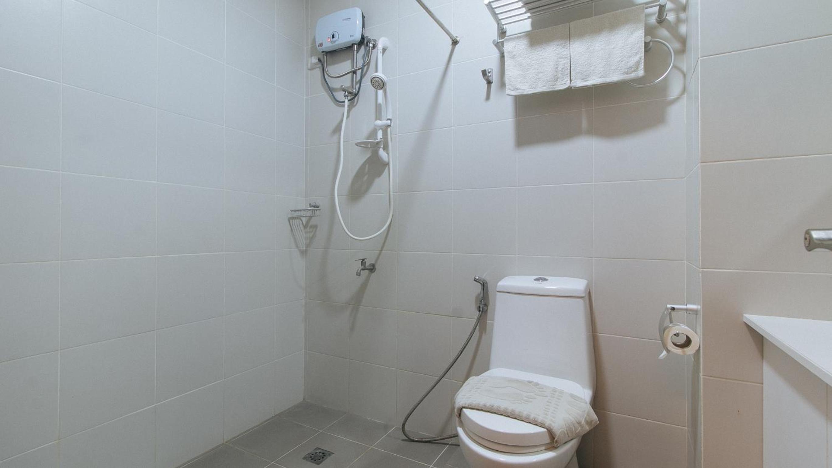 Deluxe Room - Photo 11