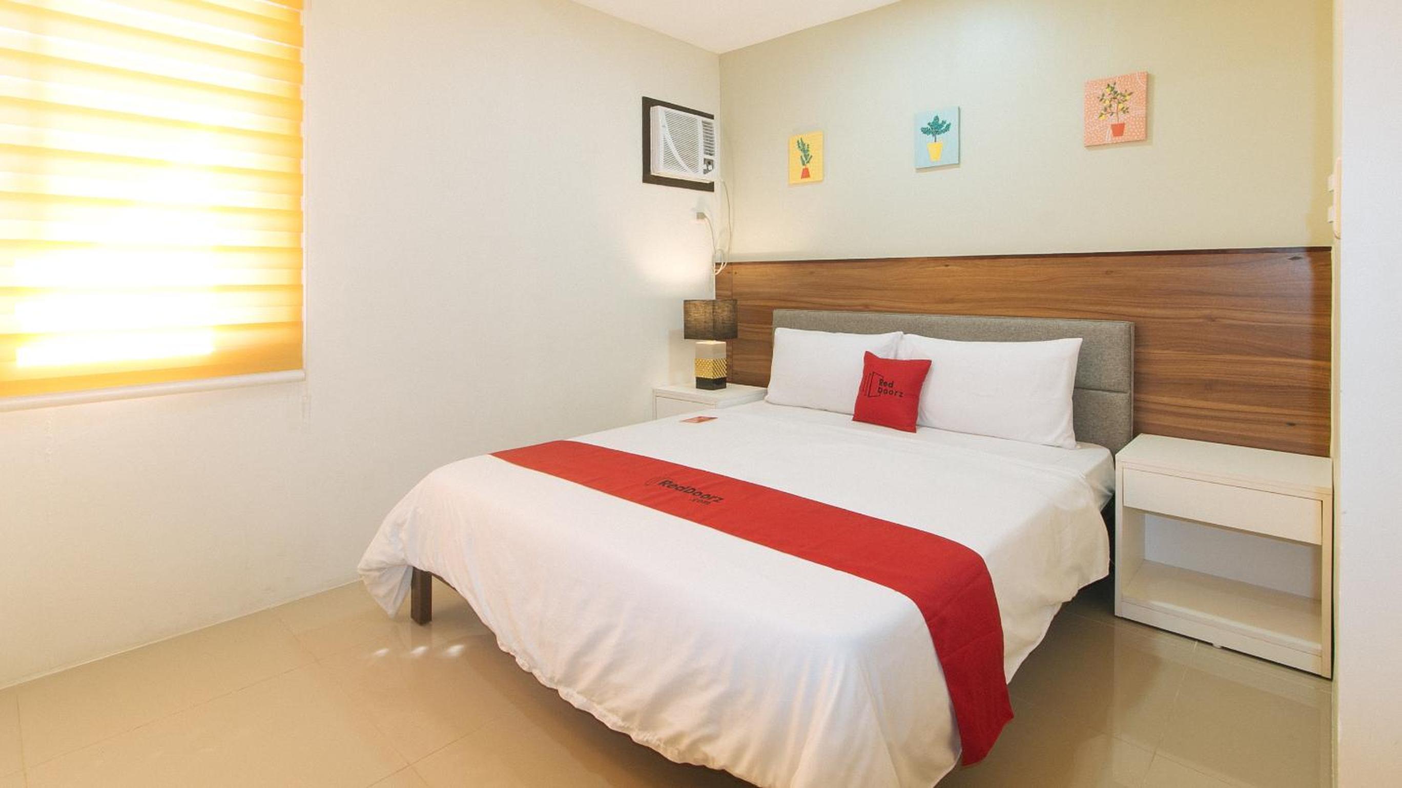 Deluxe Room - Photo 5