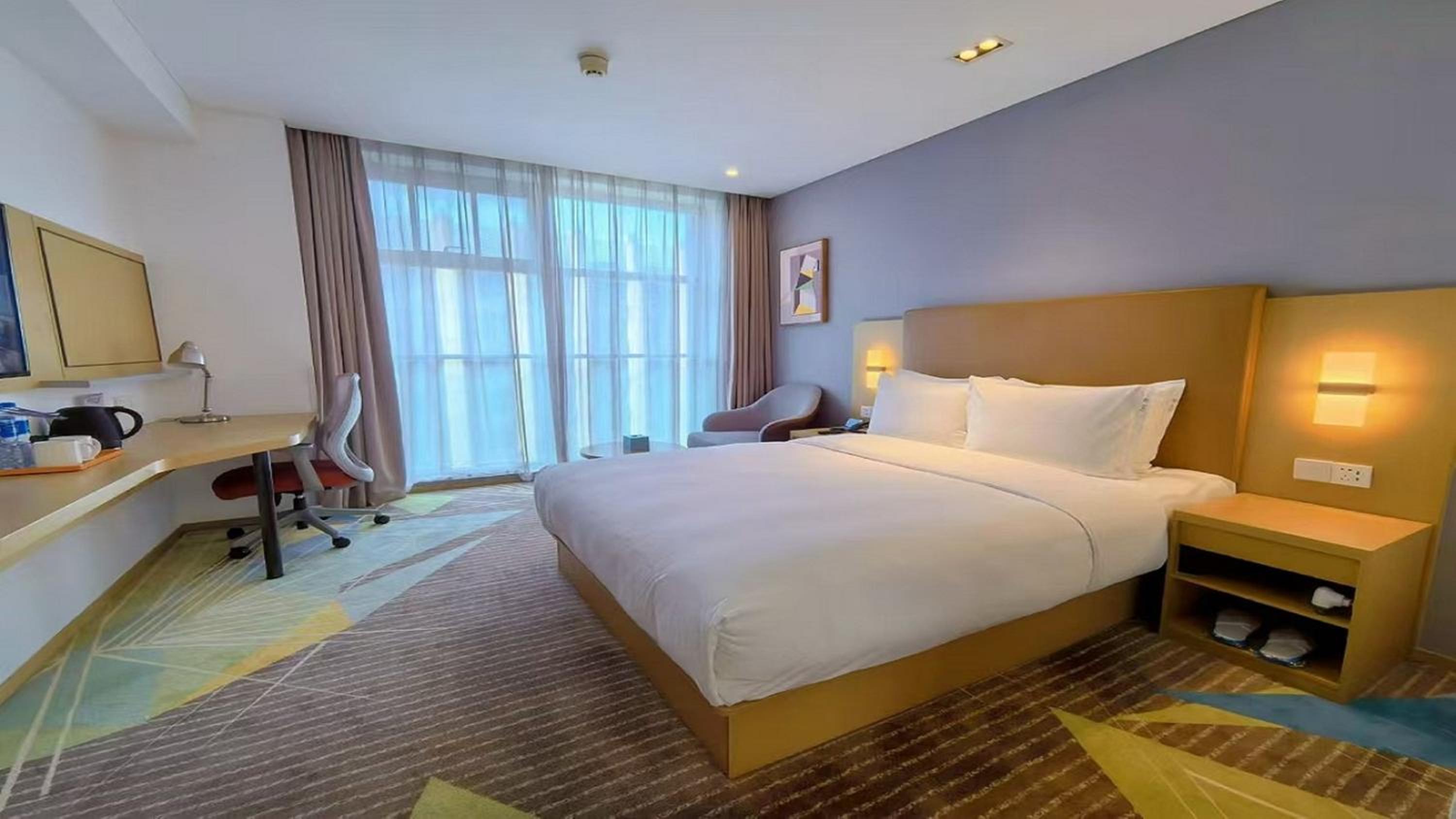 Standard Queen Room photo 2