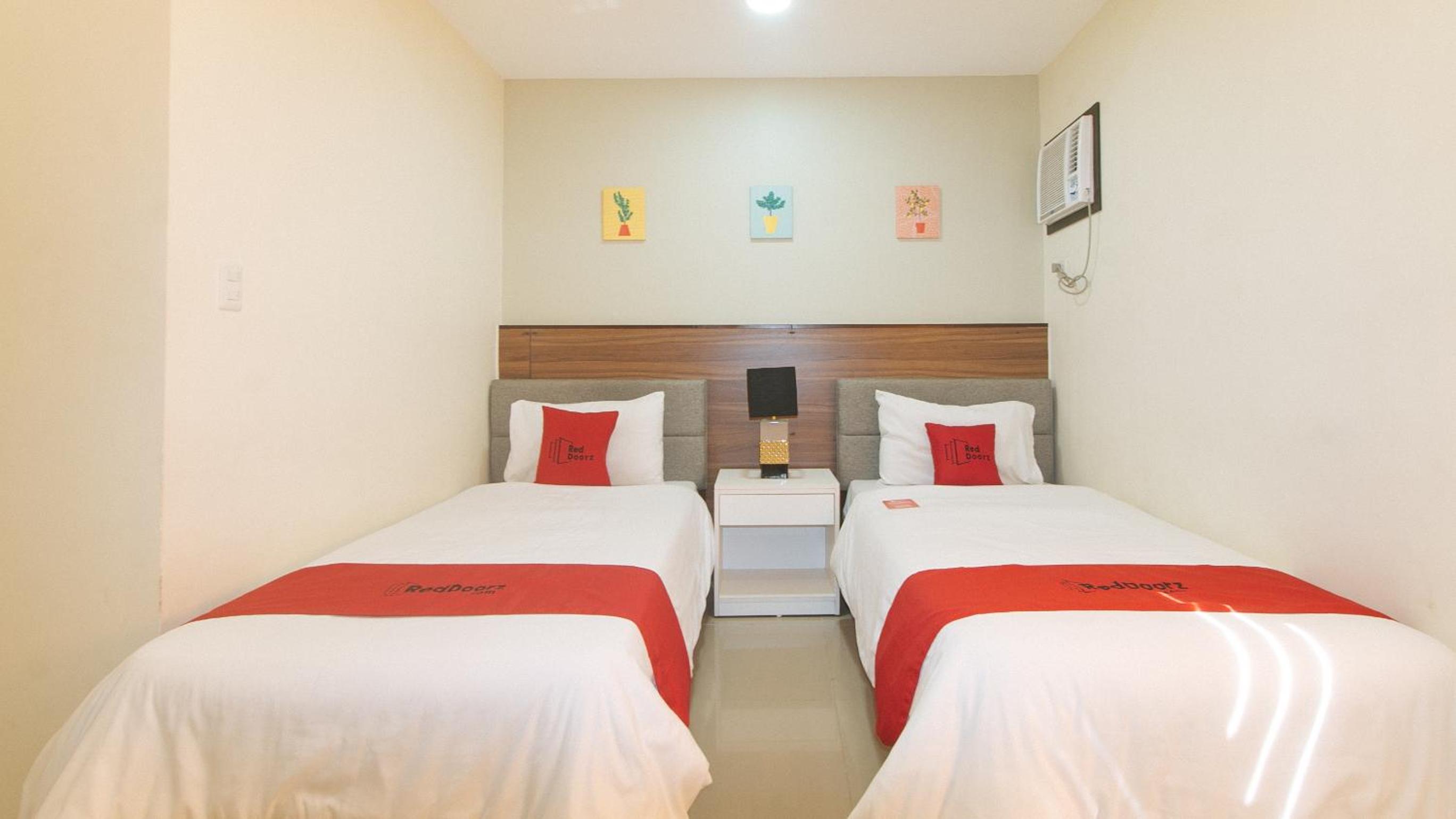 Twin Room - Photo 1