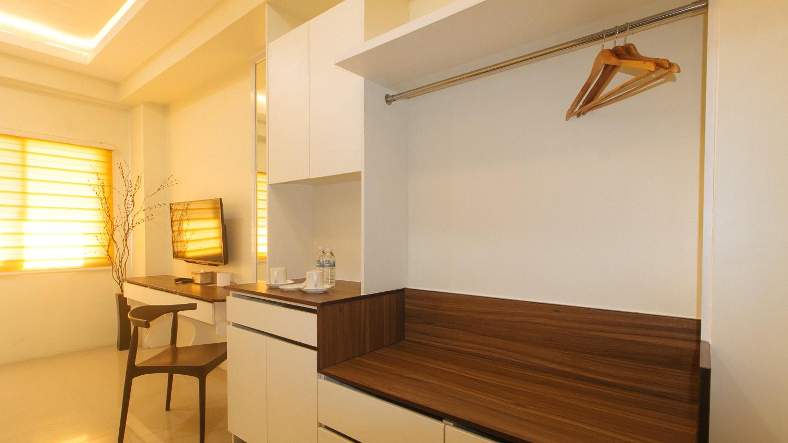 Twin Room - Photo 8