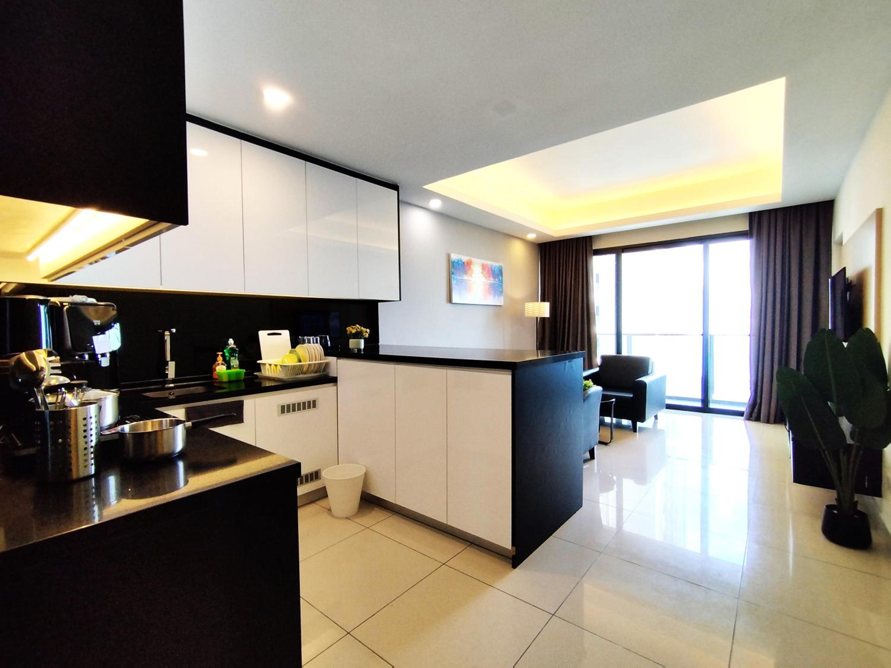 Two-Bedroom Deluxe Apartment with Garden View photo 1