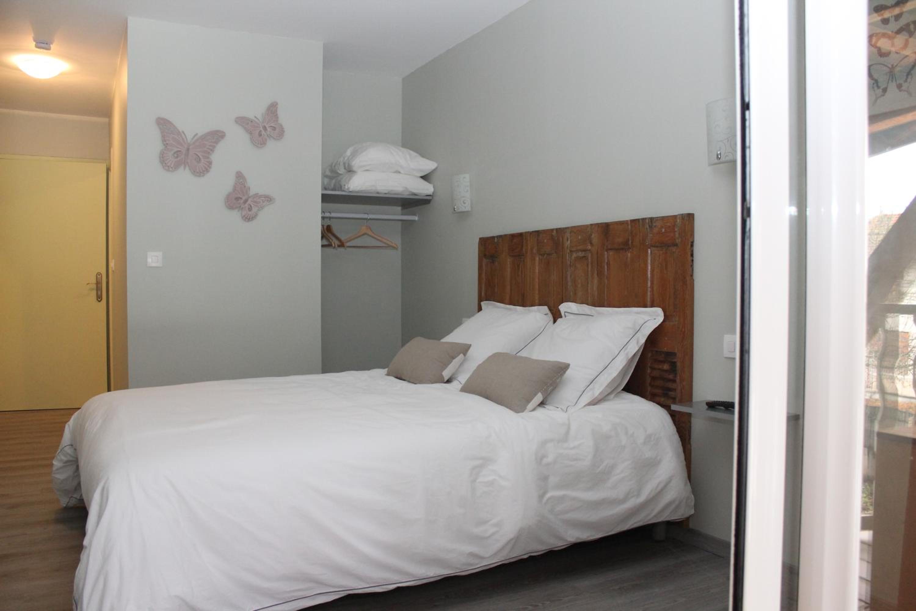 Double Room with Private Bathroom photo 2