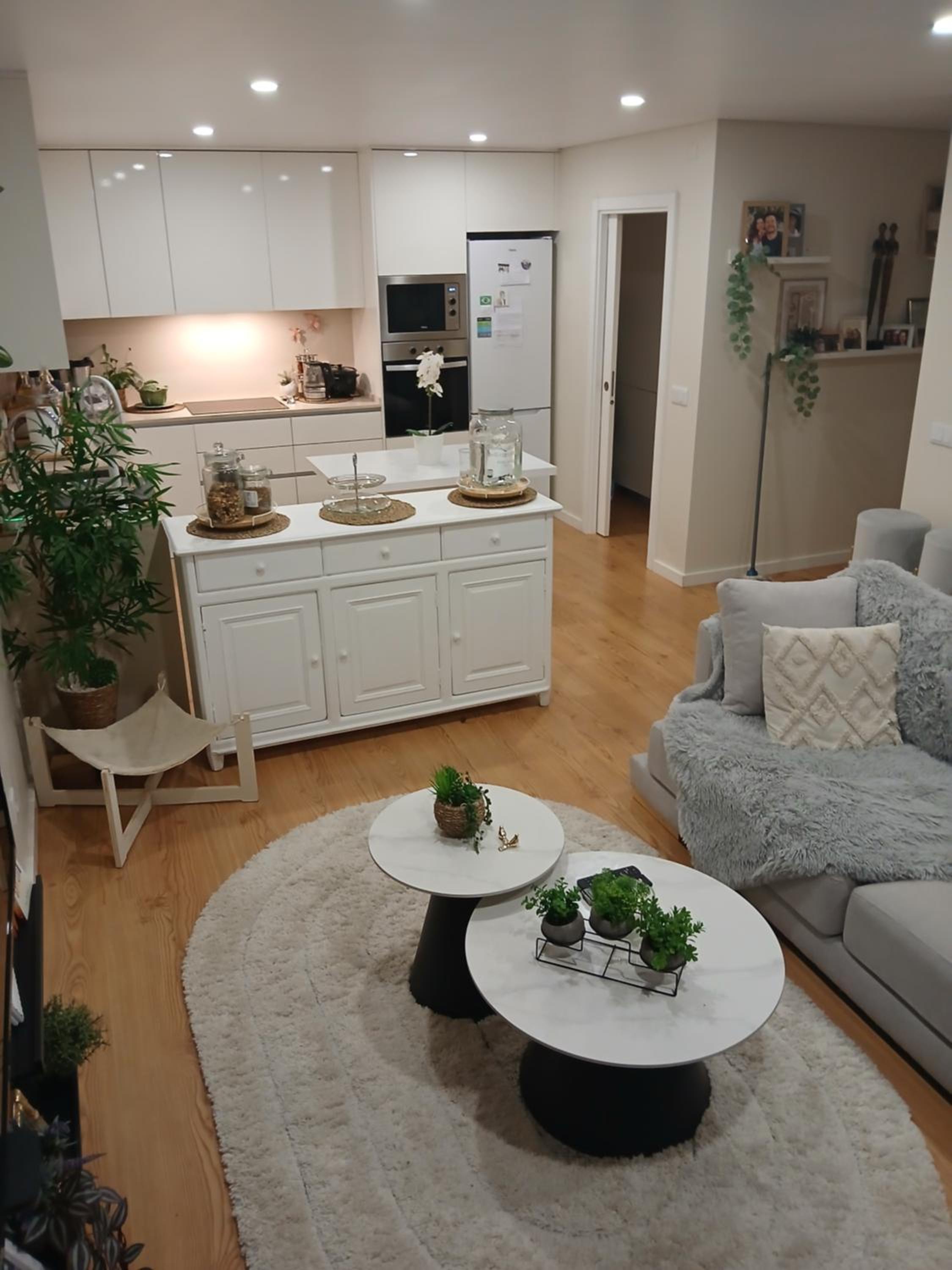 One-Bedroom Apartment photo 2