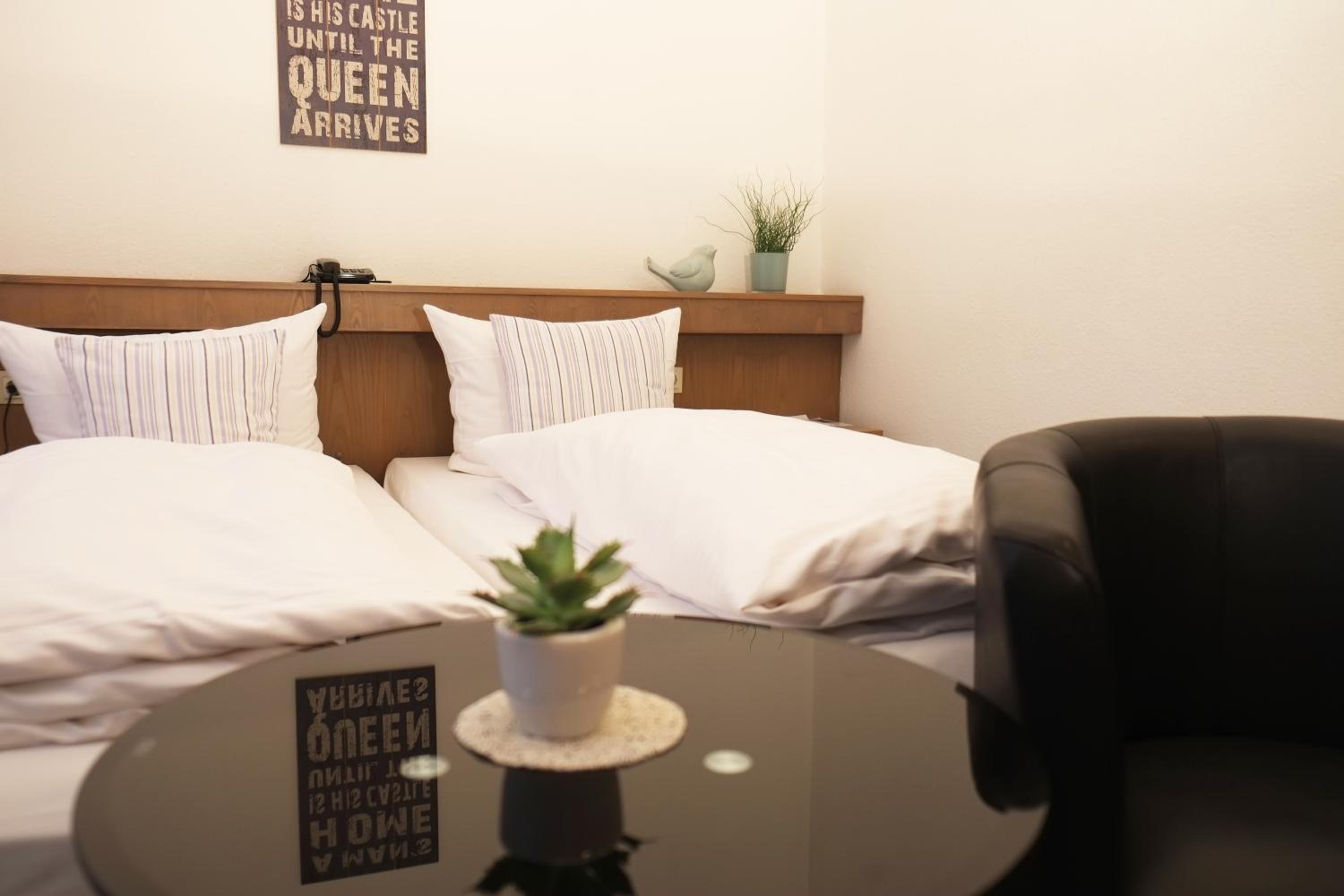 Standard Double Room - Photo 1